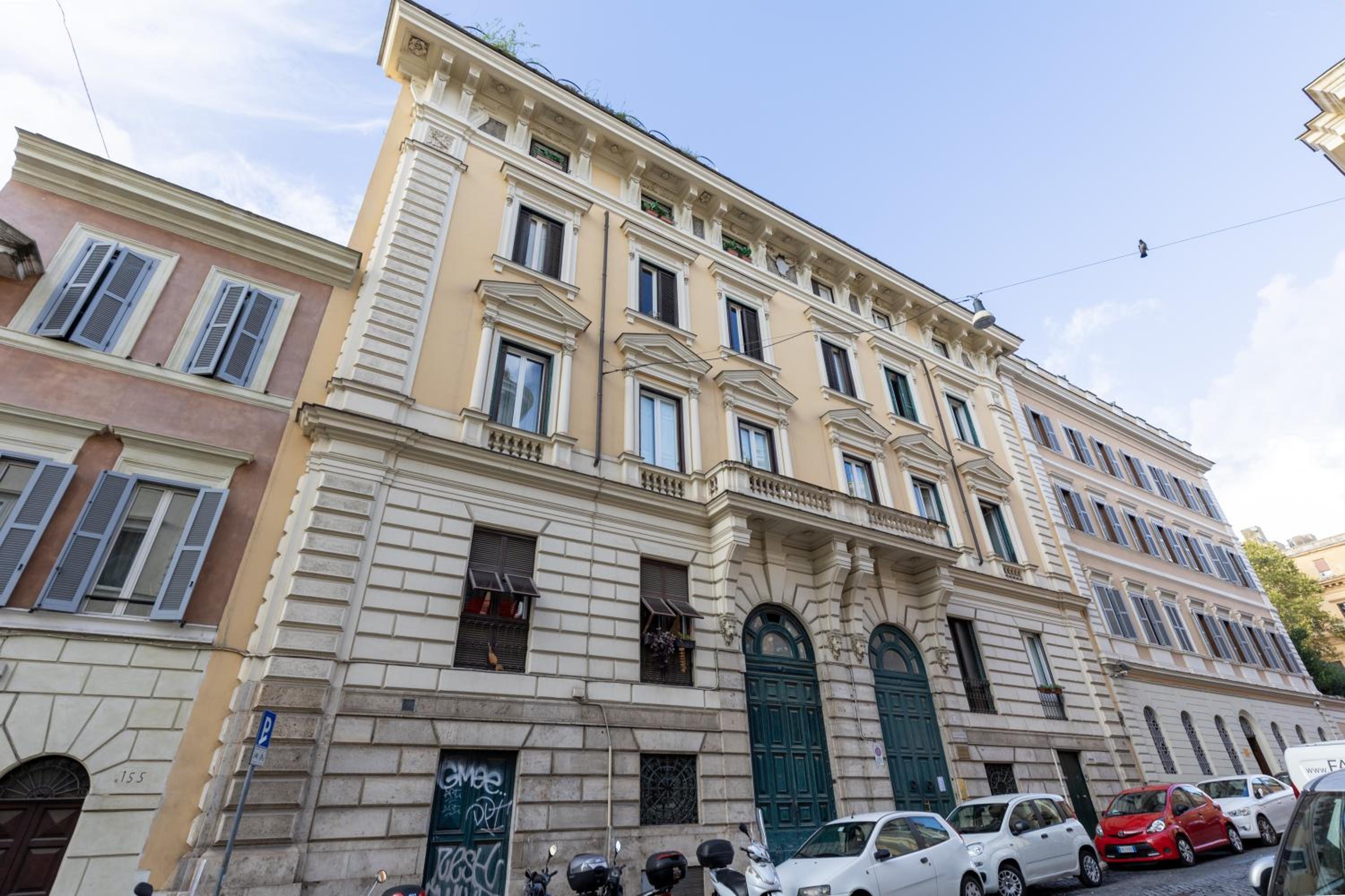Monti House - City Center