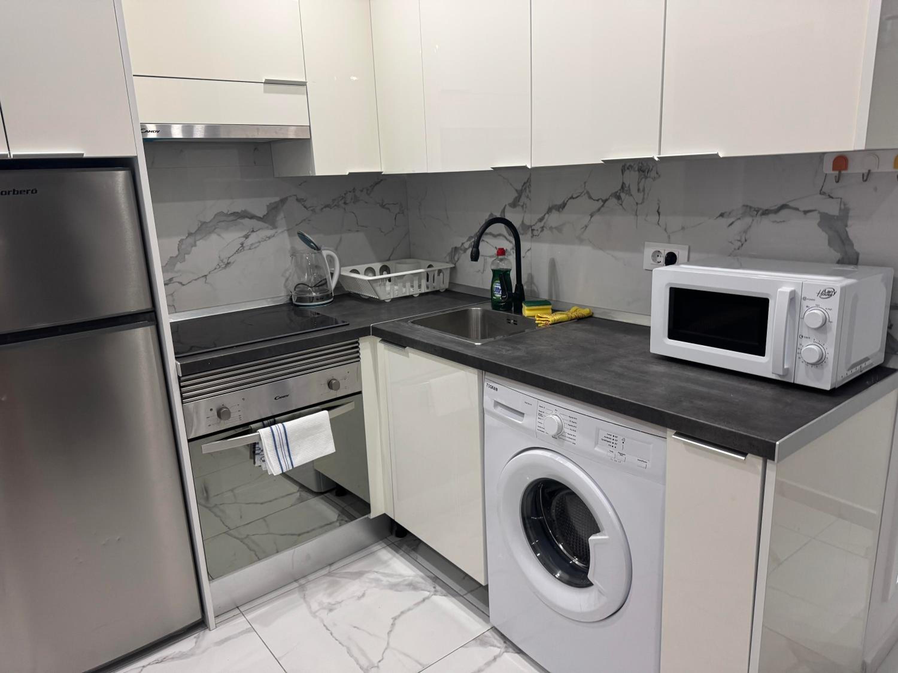 Heart of Los Cristianos Modern Apartment Close to the Sea in Tenerife