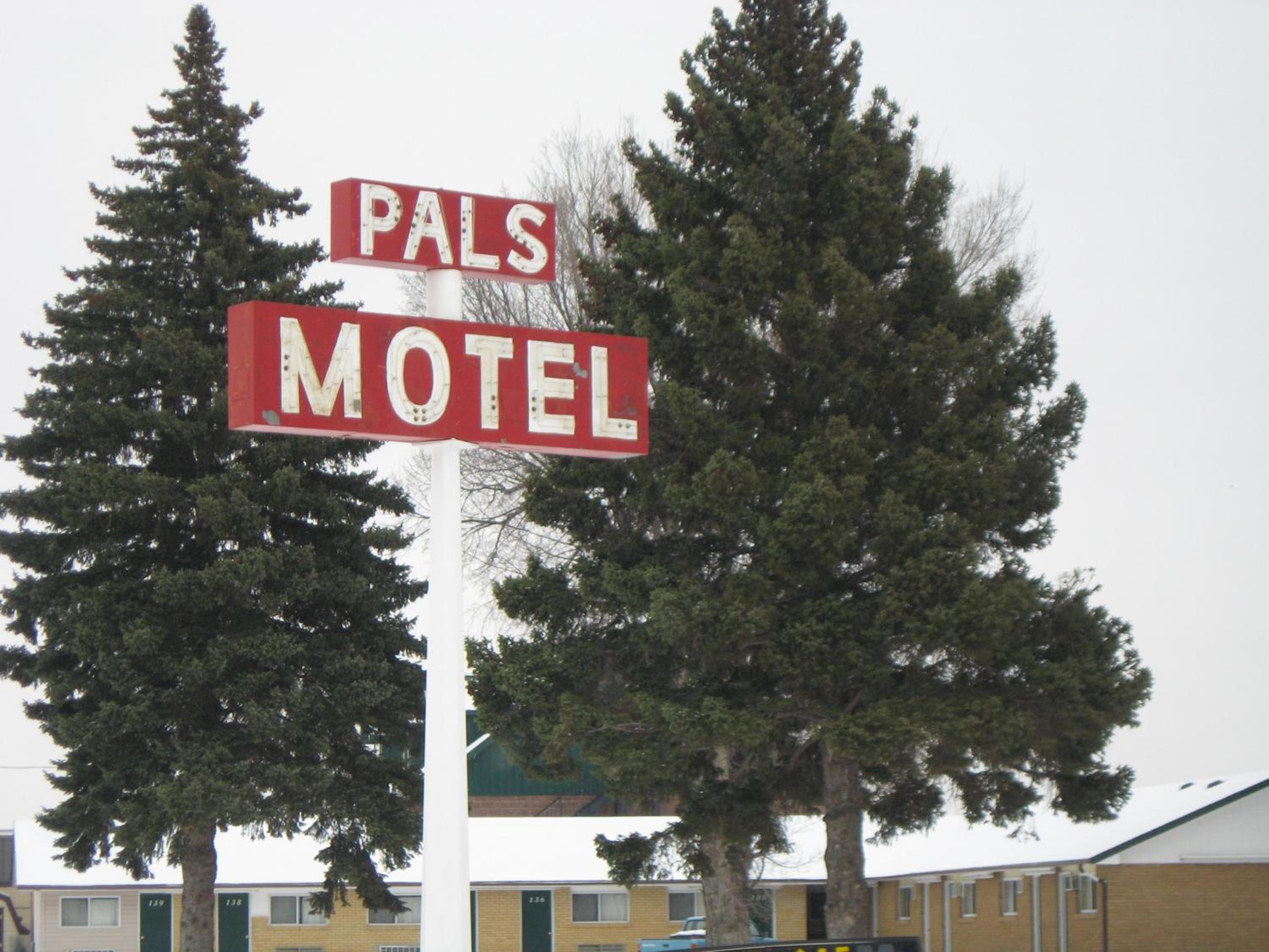 Pals Motel and RV Park