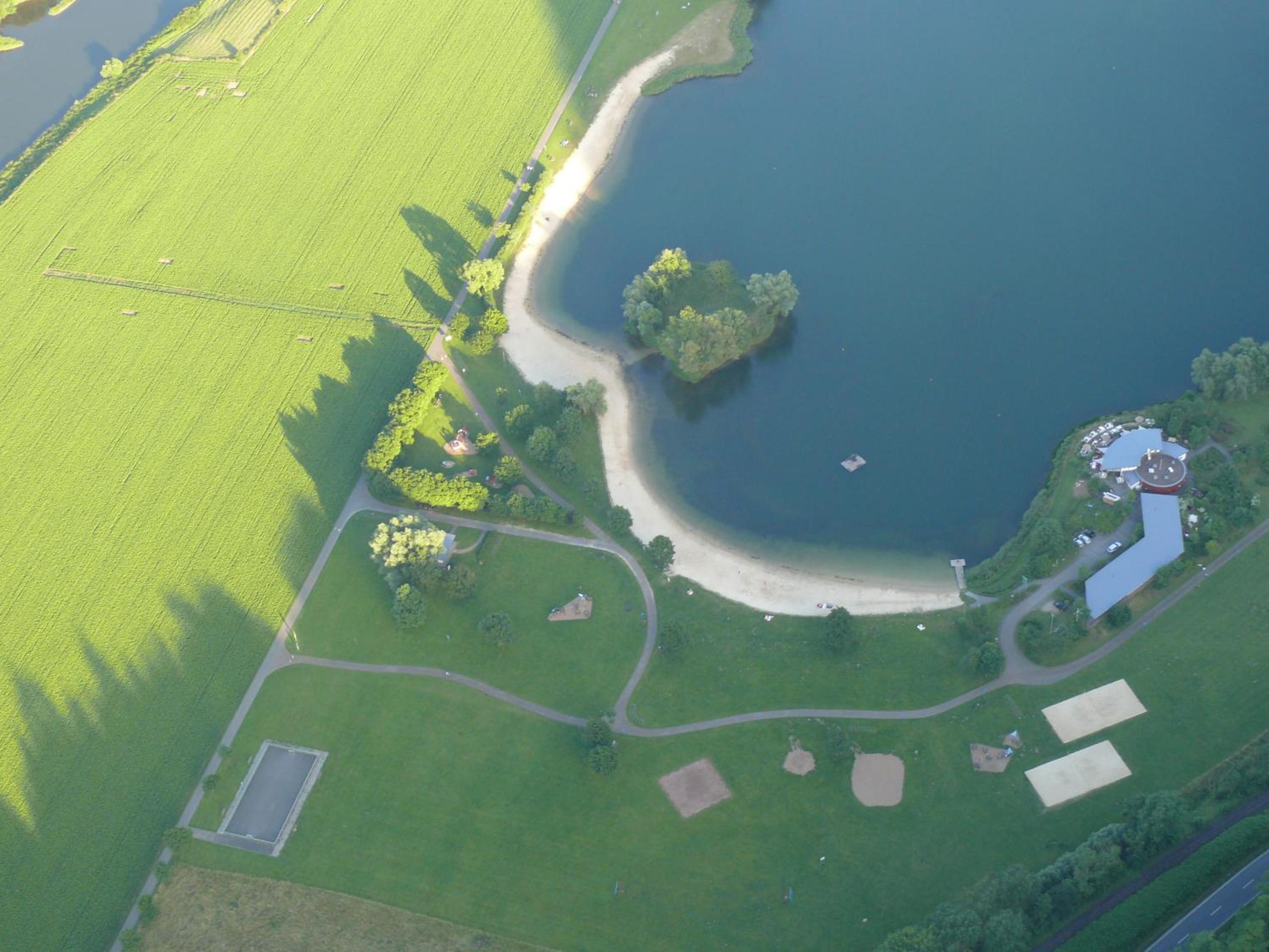 Ferienapartment MW 2b Höxter Weserbergland an der Weser inkl Küche, Wäsche, LAN, Parkplatz, Self CheckIn