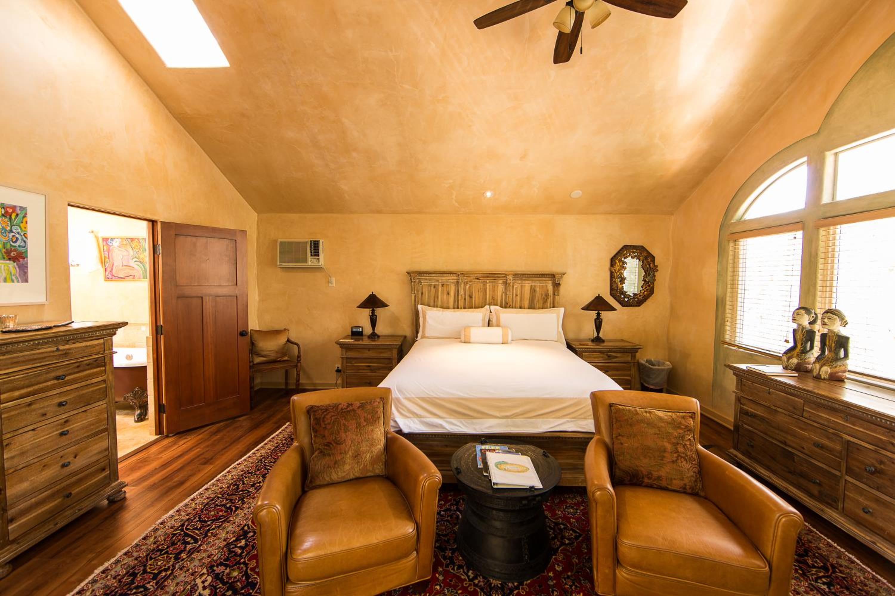 Ojai Vacations - The Emerald Iguana Inn - Property Image 56