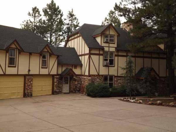 Arizona Mountain Inn & Cabins