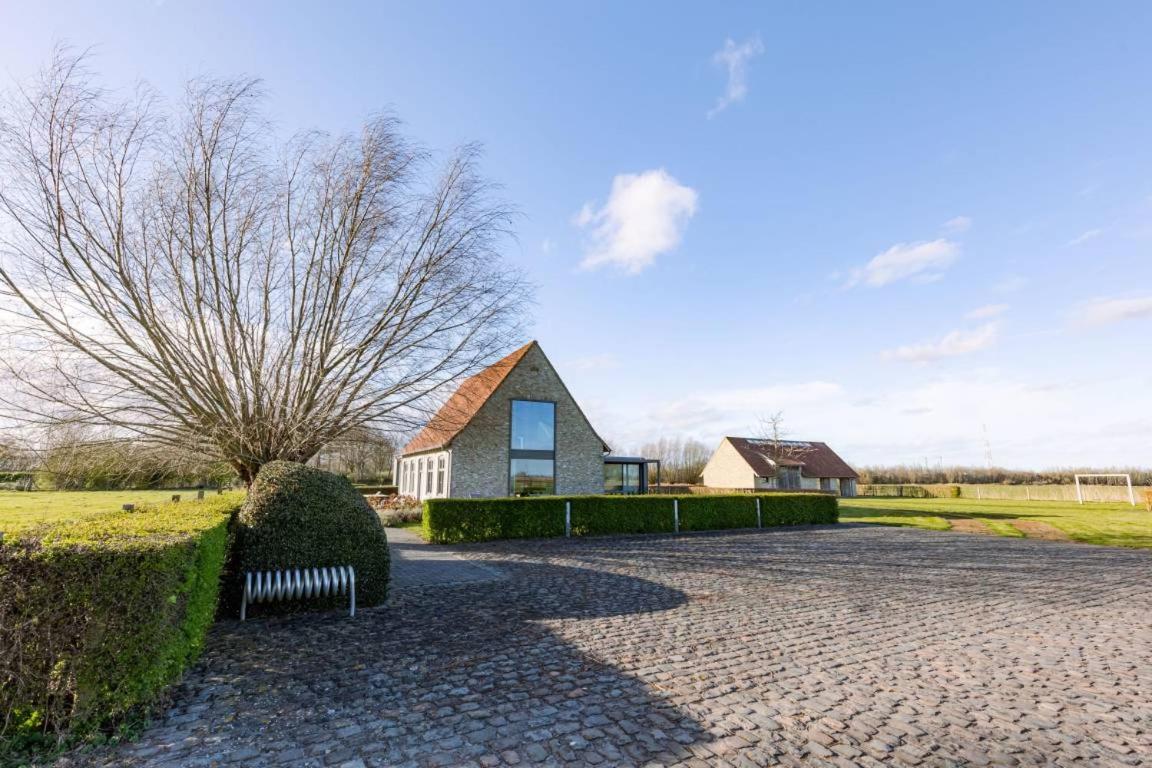 SCHRAVENHOEk met indoorzwembad en sauna