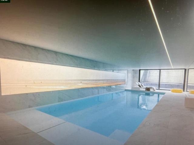 SCHRAVENHOEk met indoorzwembad en sauna