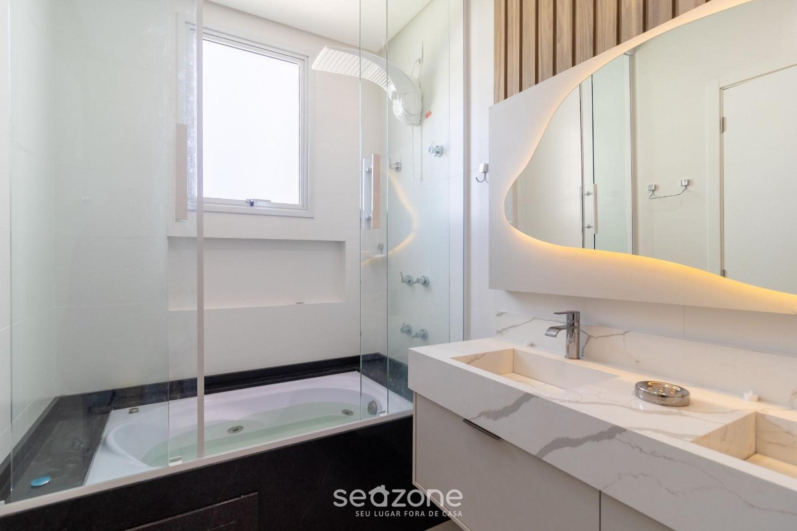 Comfort and pool near the beach - RHL0302