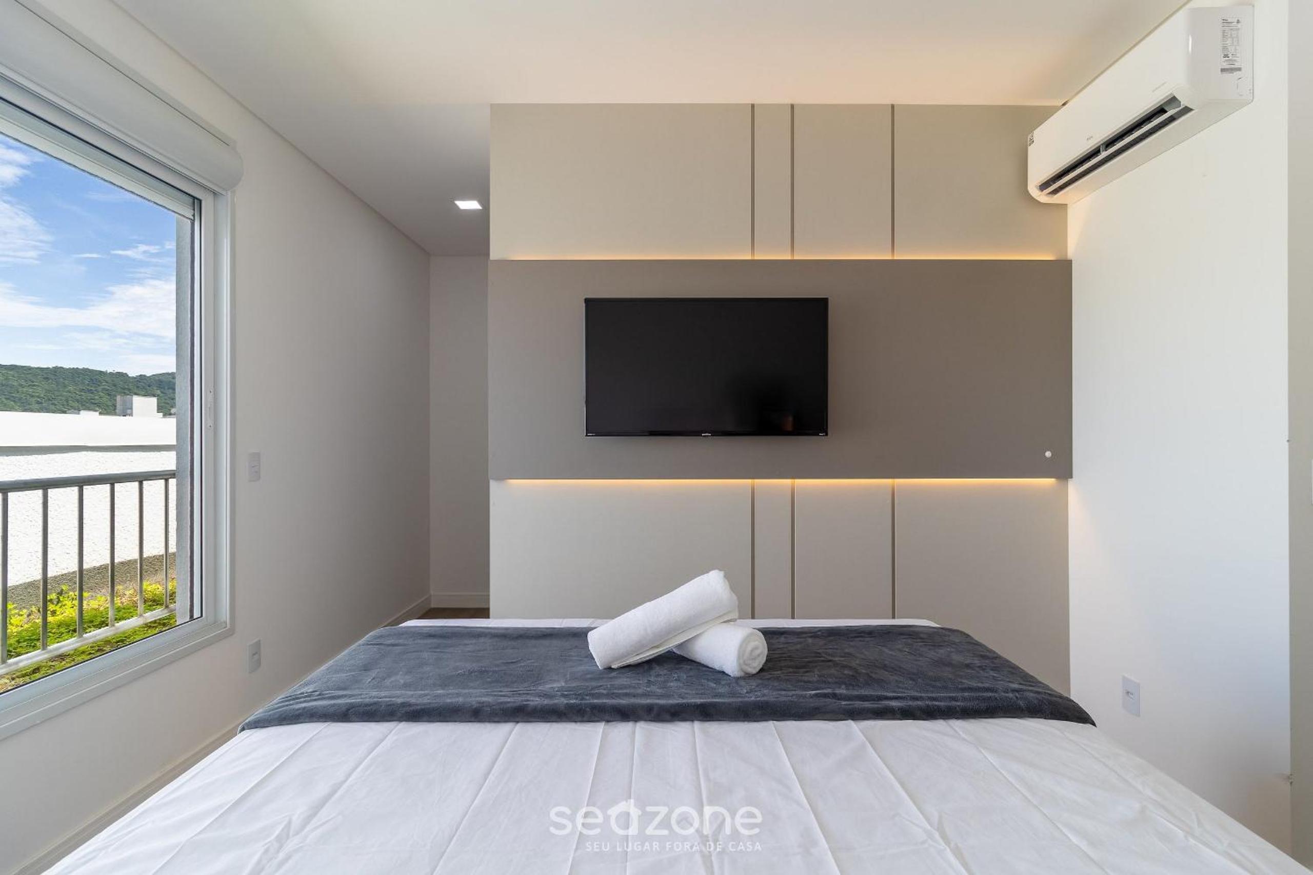 Comfort and pool near the beach - RHL0302
