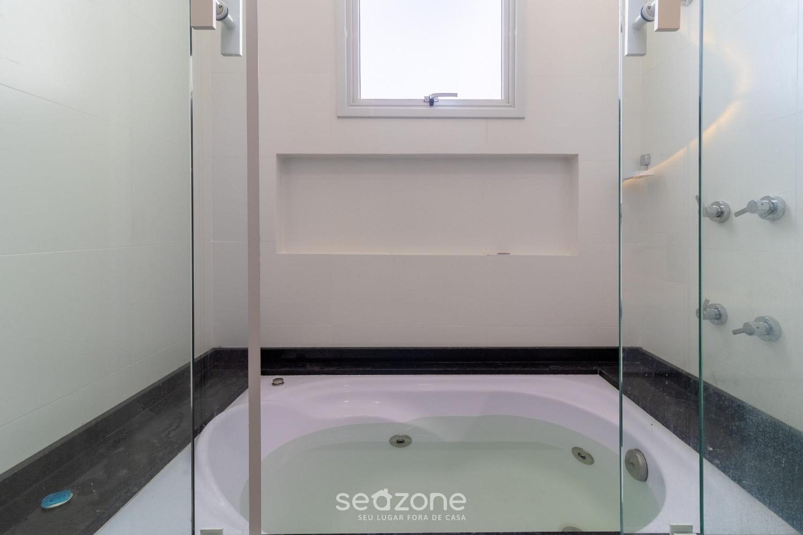 Comfort and pool near the beach - RHL0302