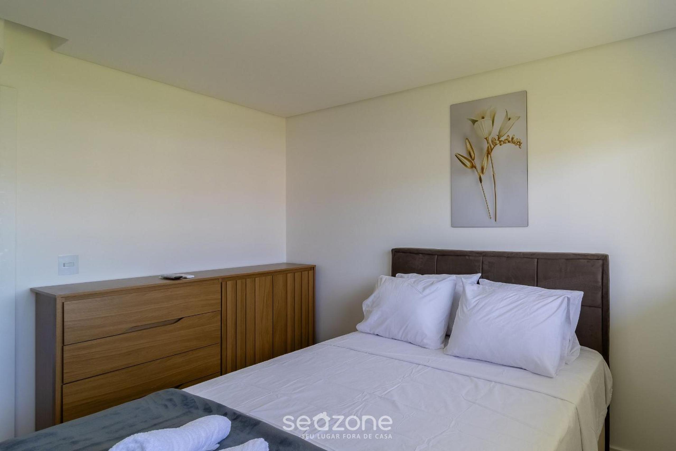 Comfort and pool near the beach - RHL0302