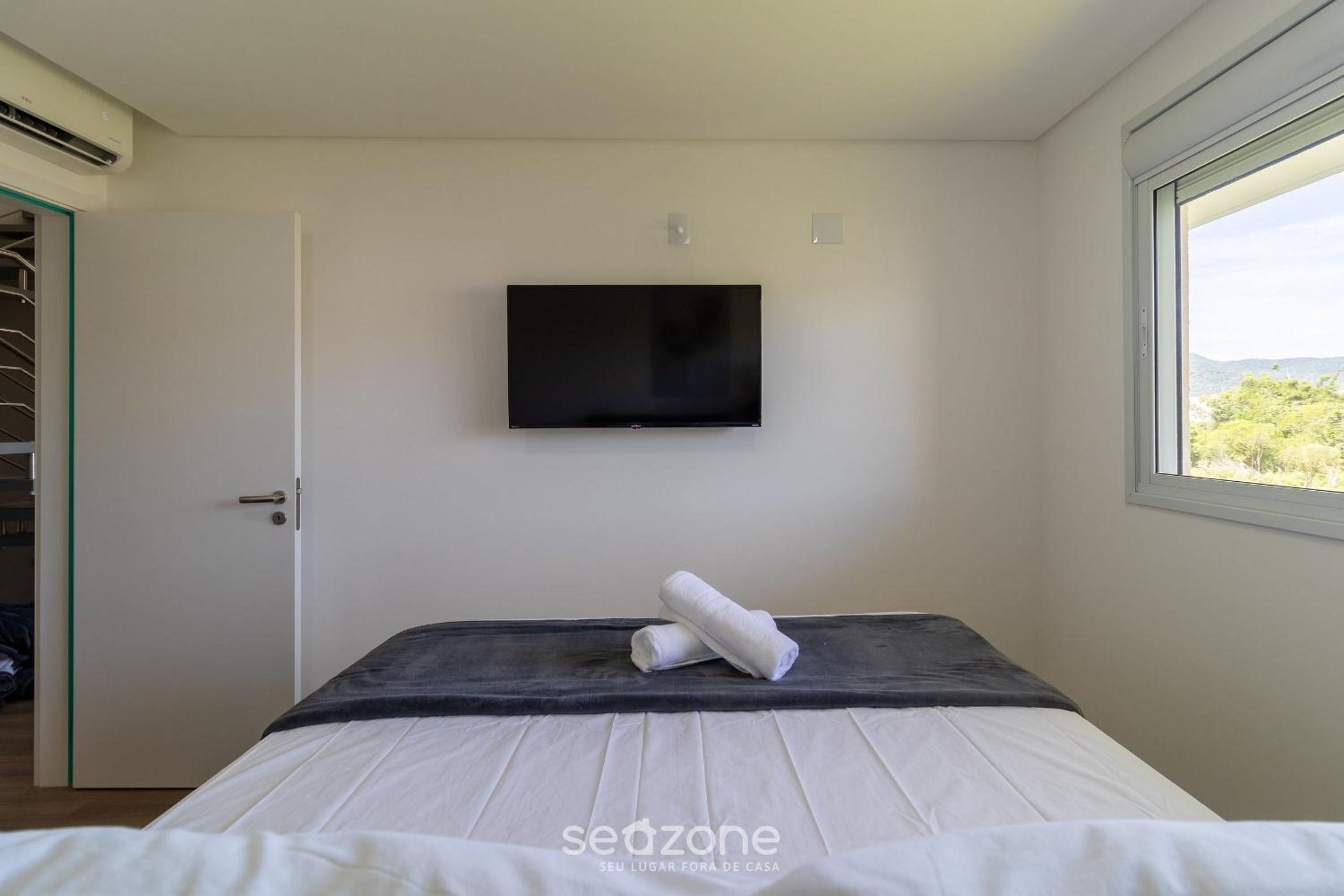 Comfort and pool near the beach - RHL0302