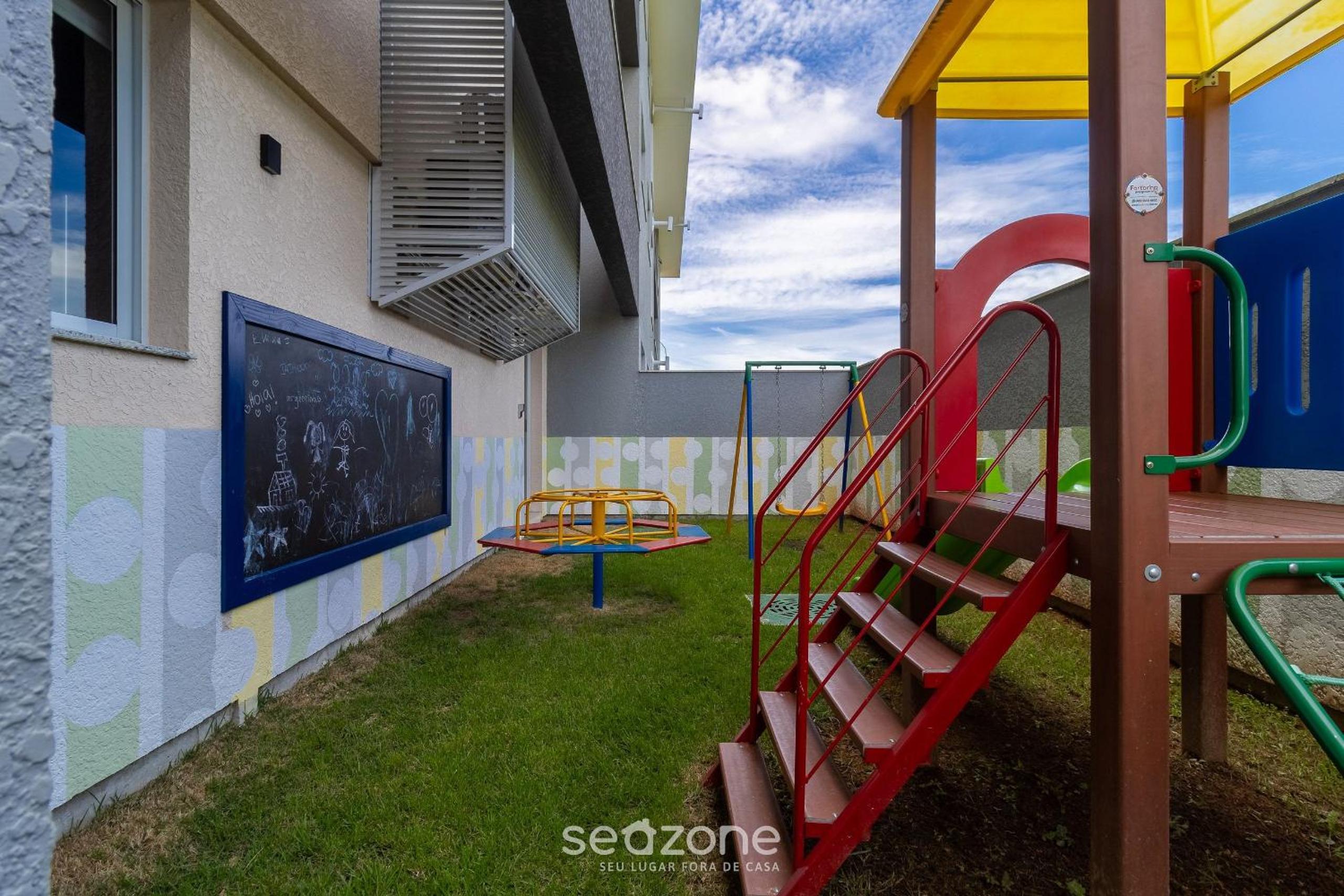 Comfort and pool near the beach - RHL0302