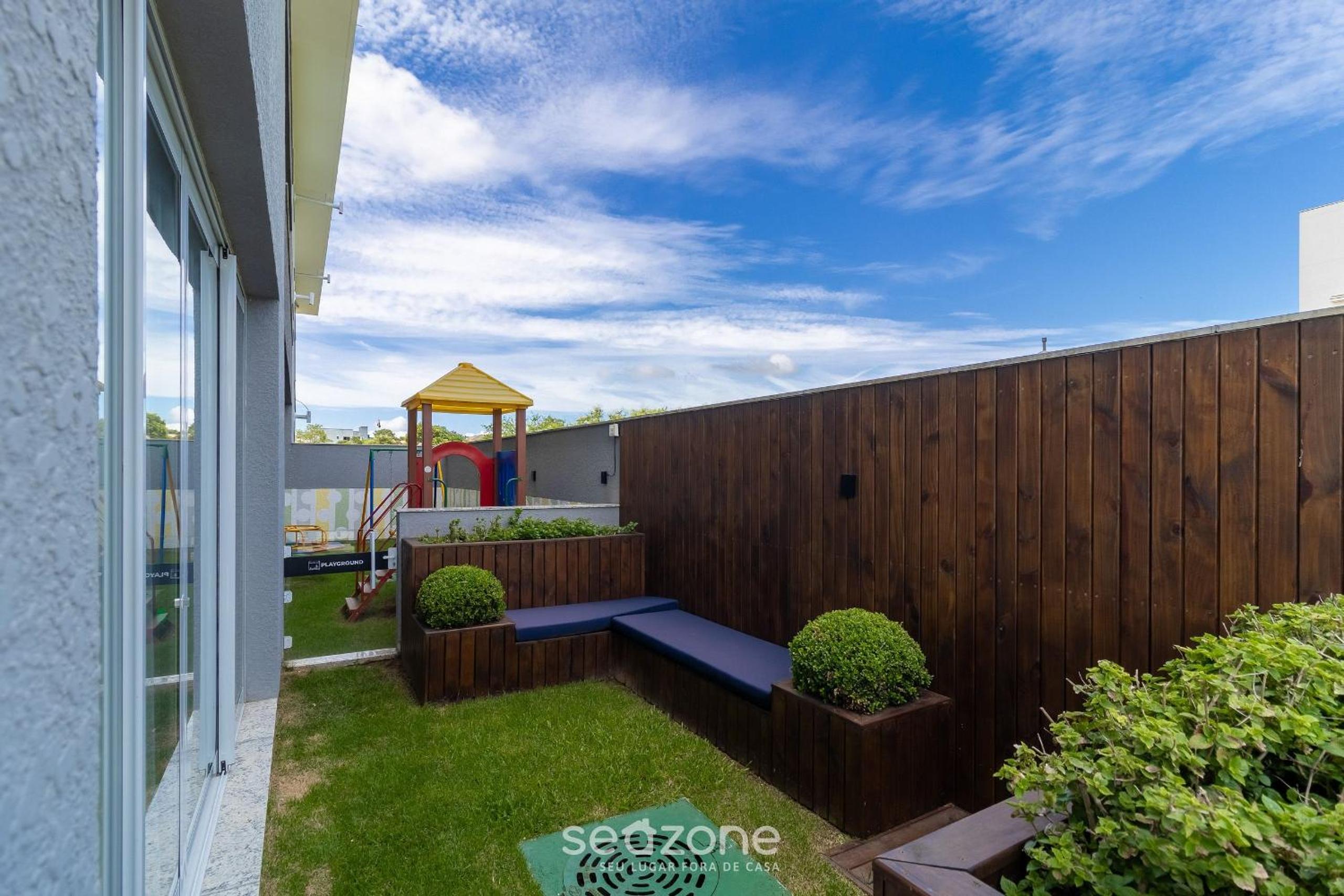 Comfort and pool near the beach - RHL0302