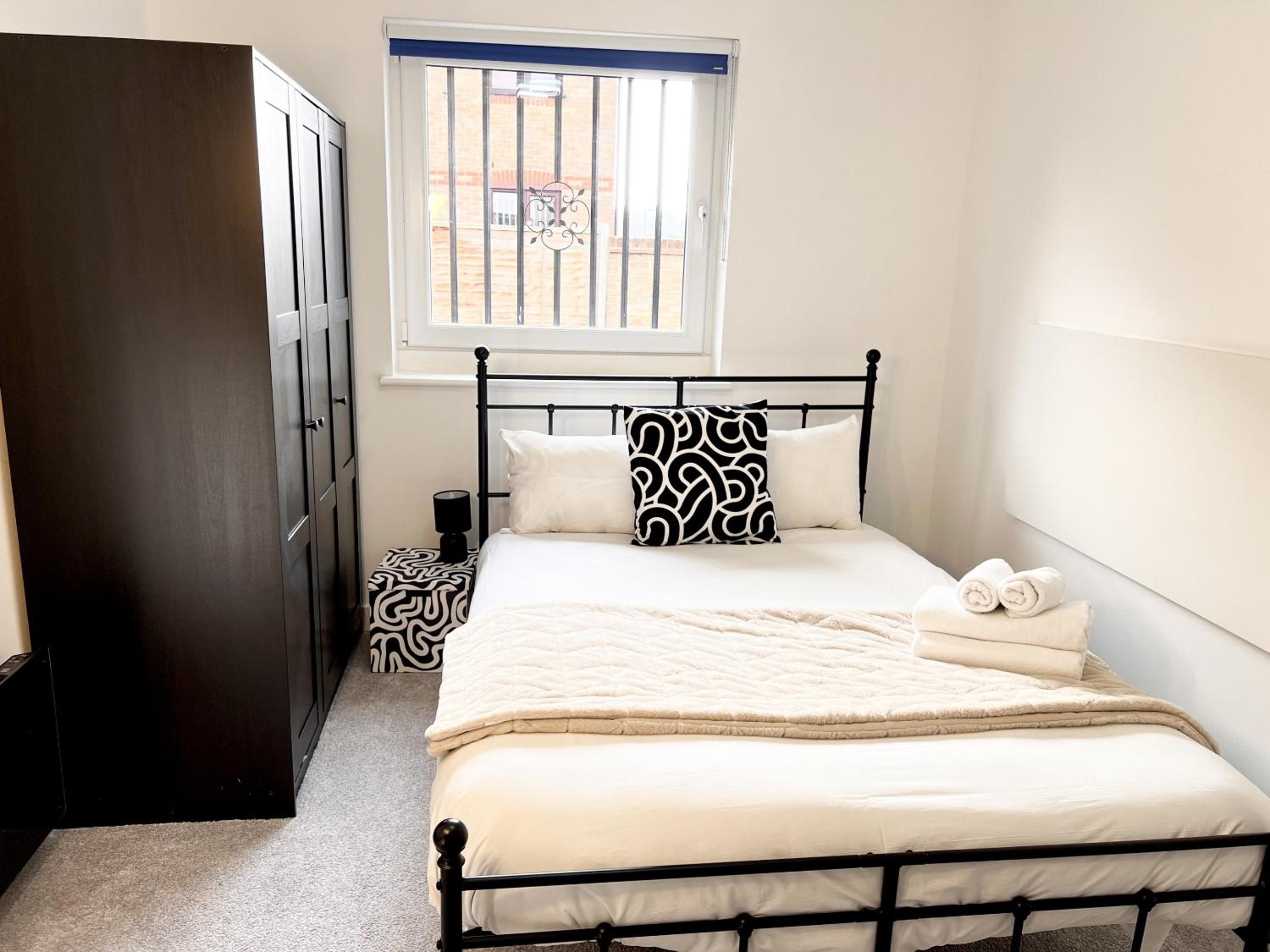 Auracasa Monarch suite