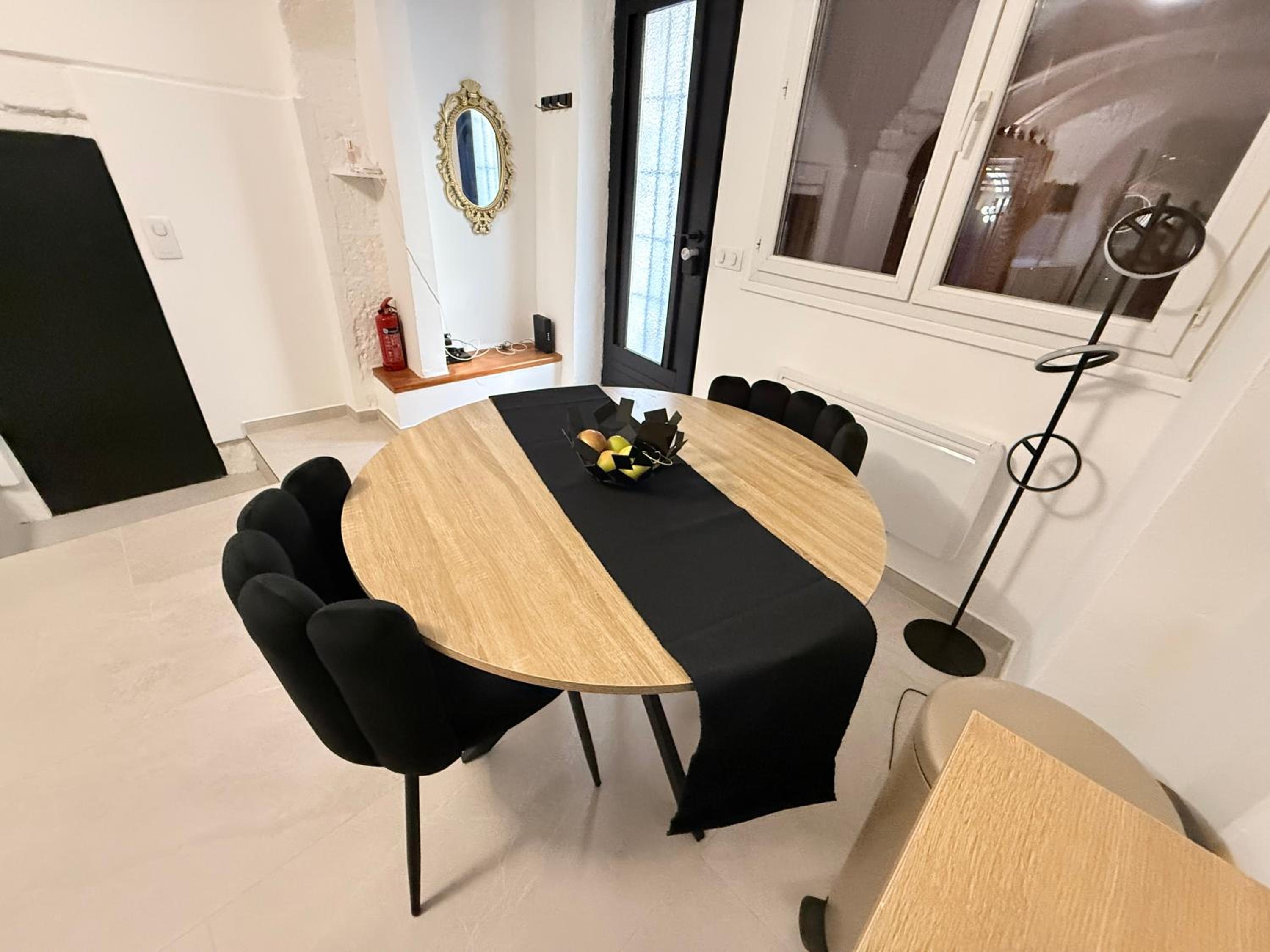 Suite Privative Spa Jacuzzi Sauna - Proche Montpellier