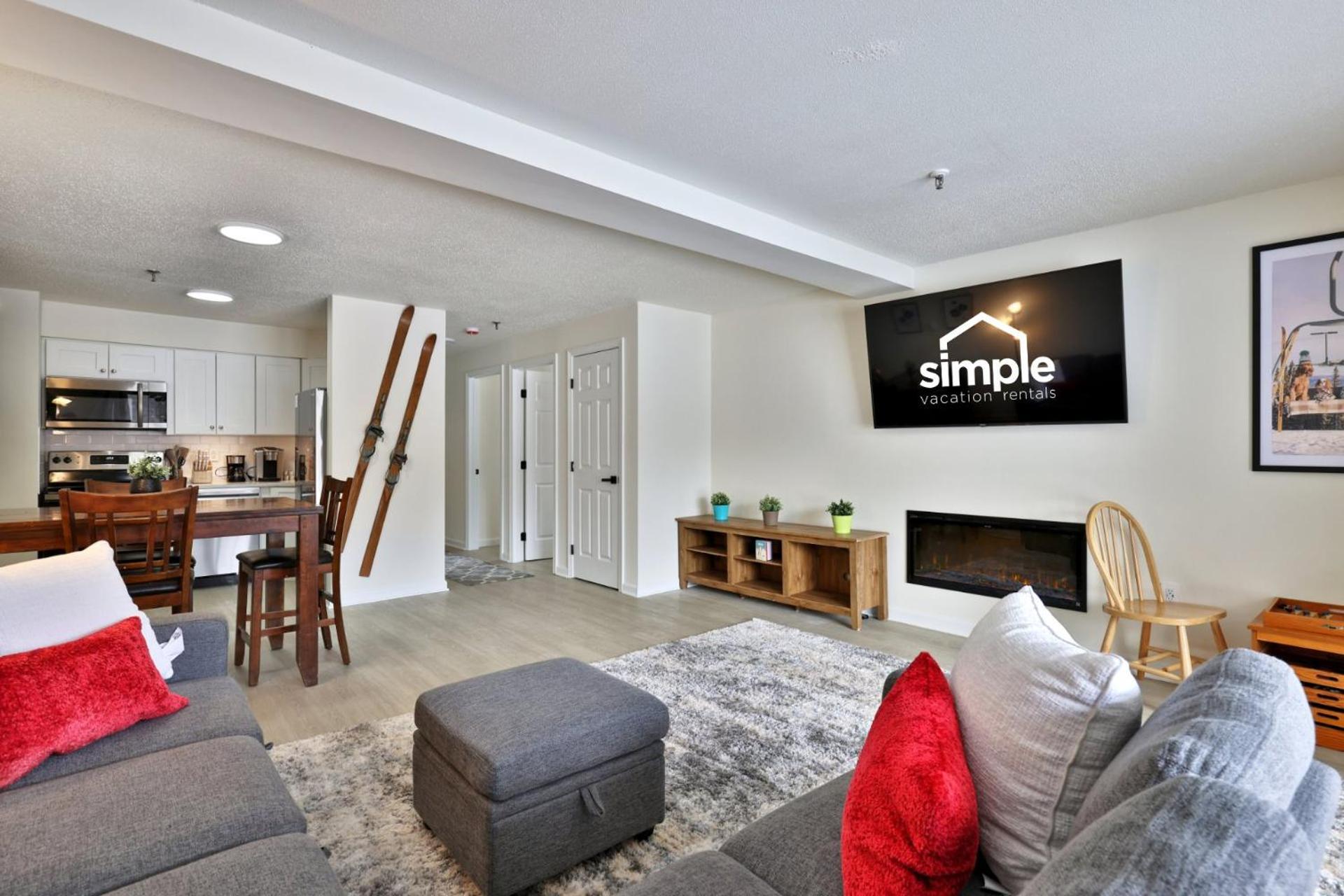 Mountain Green Resort - 2BR, 2BA Renovated Condo, Pool, Hot Tub, Shuttle, Gym, Restaurant