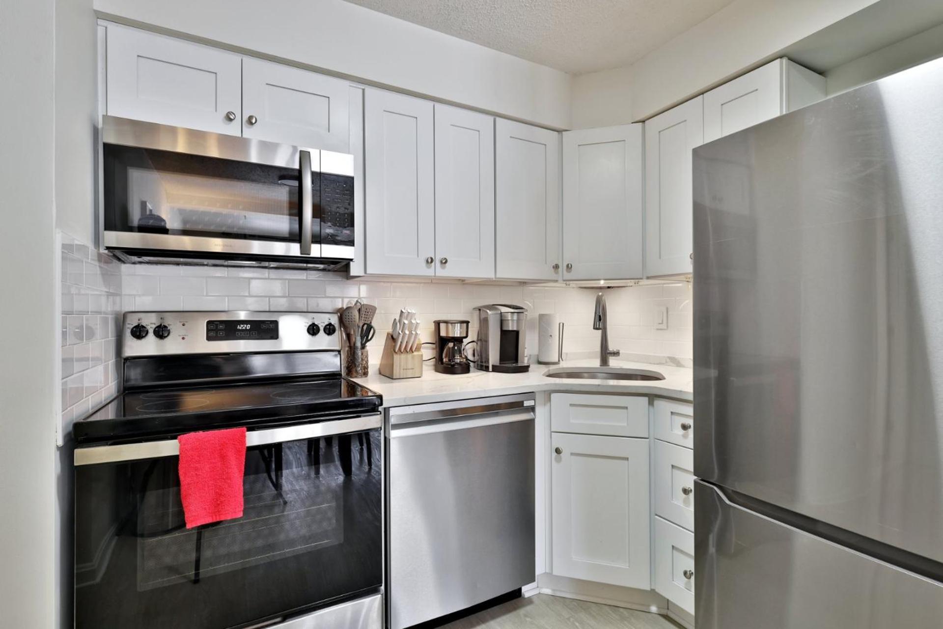 Mountain Green Resort - 2BR, 2BA Renovated Condo, Pool, Hot Tub, Shuttle, Gym, Restaurant