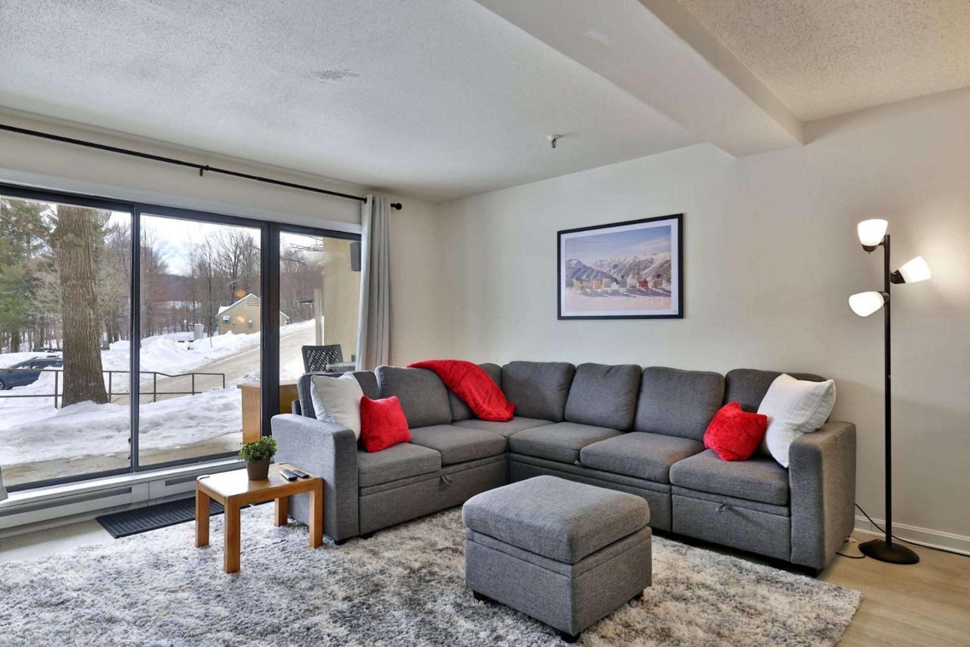 Mountain Green Resort - 2BR, 2BA Renovated Condo, Pool, Hot Tub, Shuttle, Gym, Restaurant