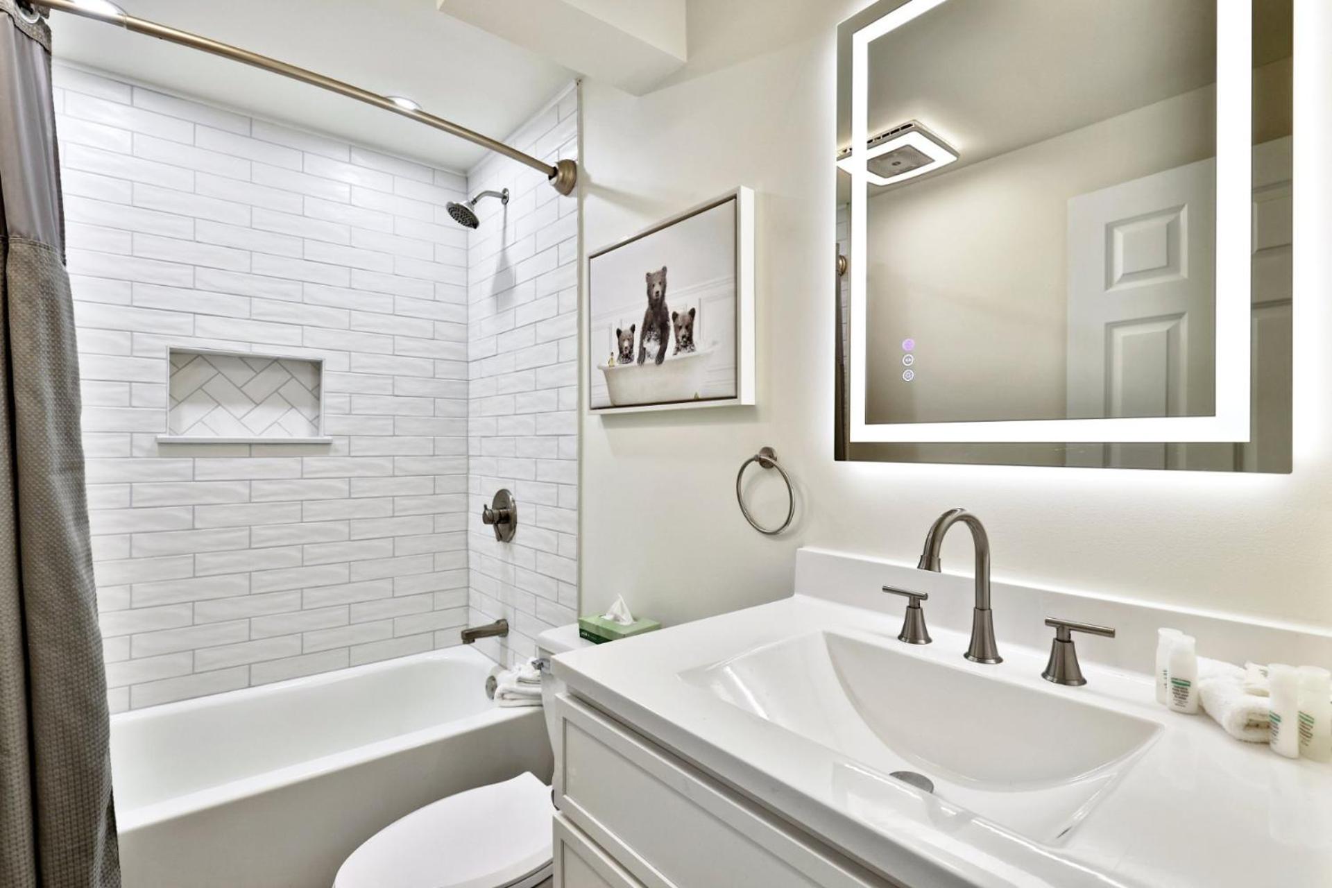 Mountain Green Resort - 2BR, 2BA Renovated Condo, Pool, Hot Tub, Shuttle, Gym, Restaurant