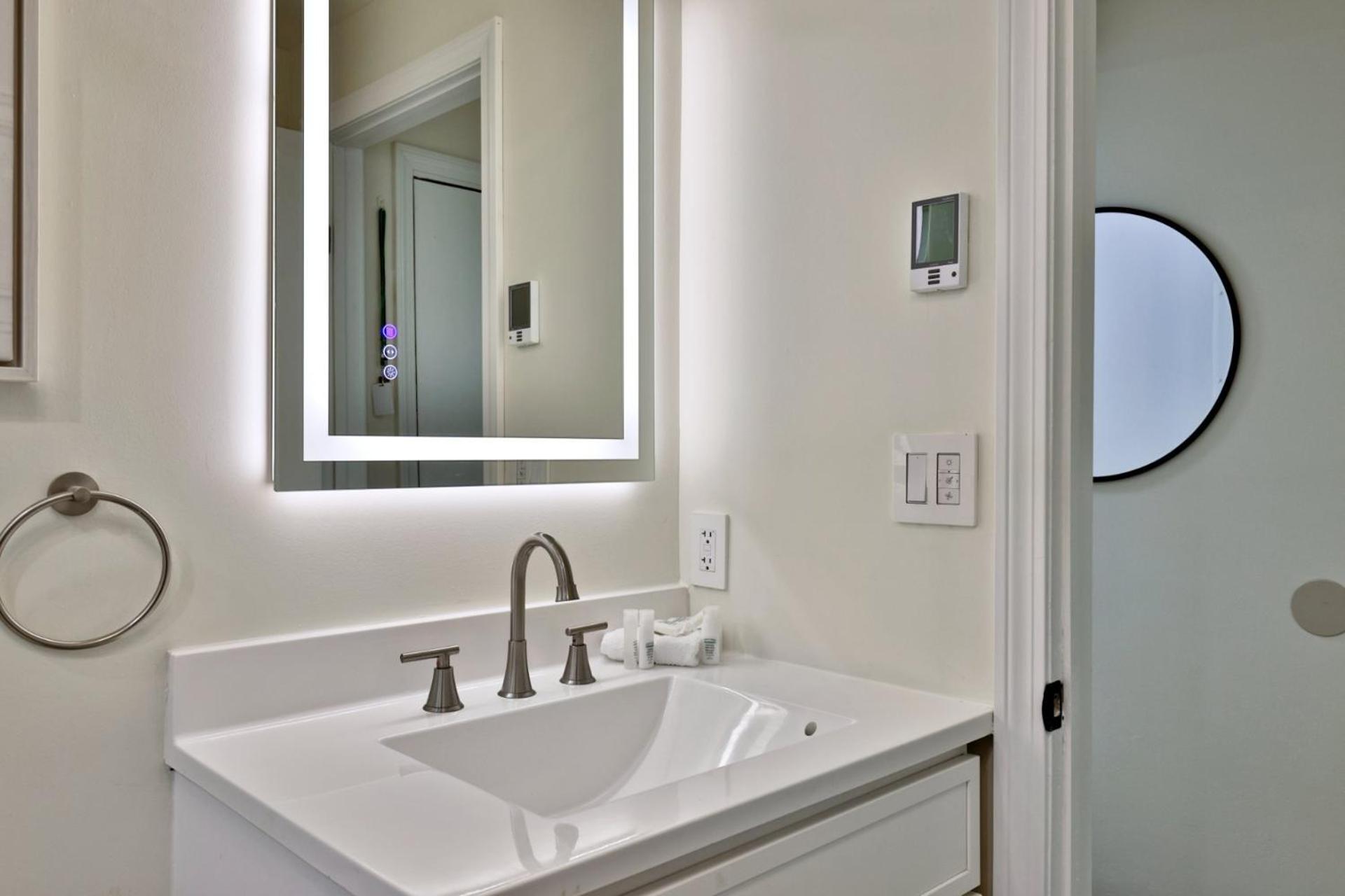 Mountain Green Resort - 2BR, 2BA Renovated Condo, Pool, Hot Tub, Shuttle, Gym, Restaurant
