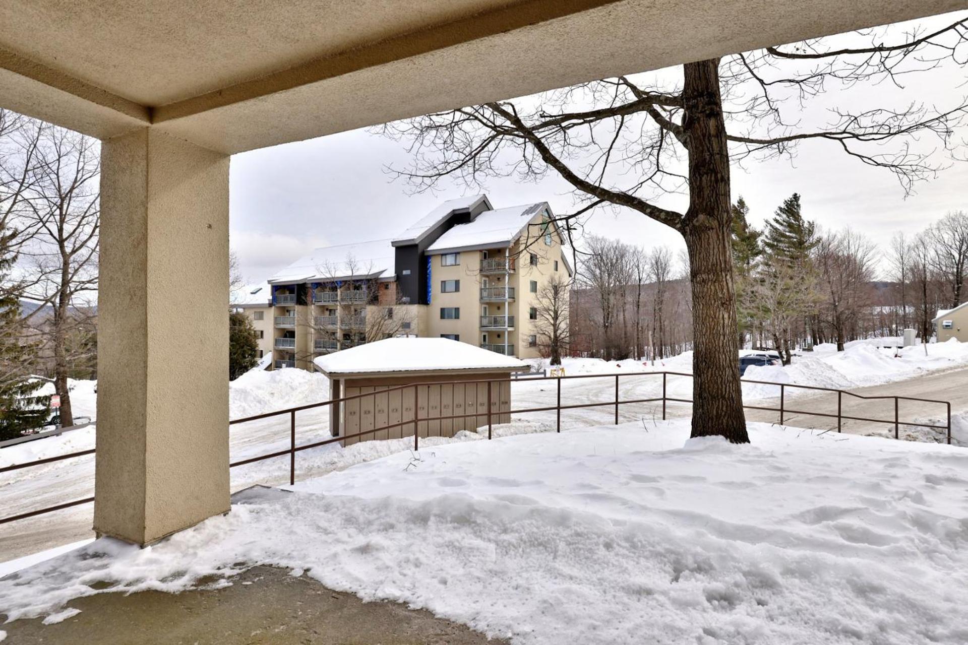 Mountain Green Resort - 2BR, 2BA Renovated Condo, Pool, Hot Tub, Shuttle, Gym, Restaurant
