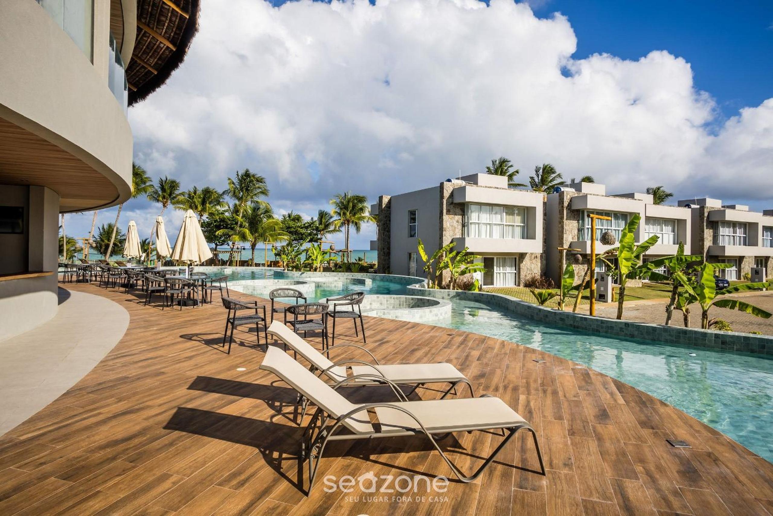 NLU - Full-featured condominium at Marceneiro Beach