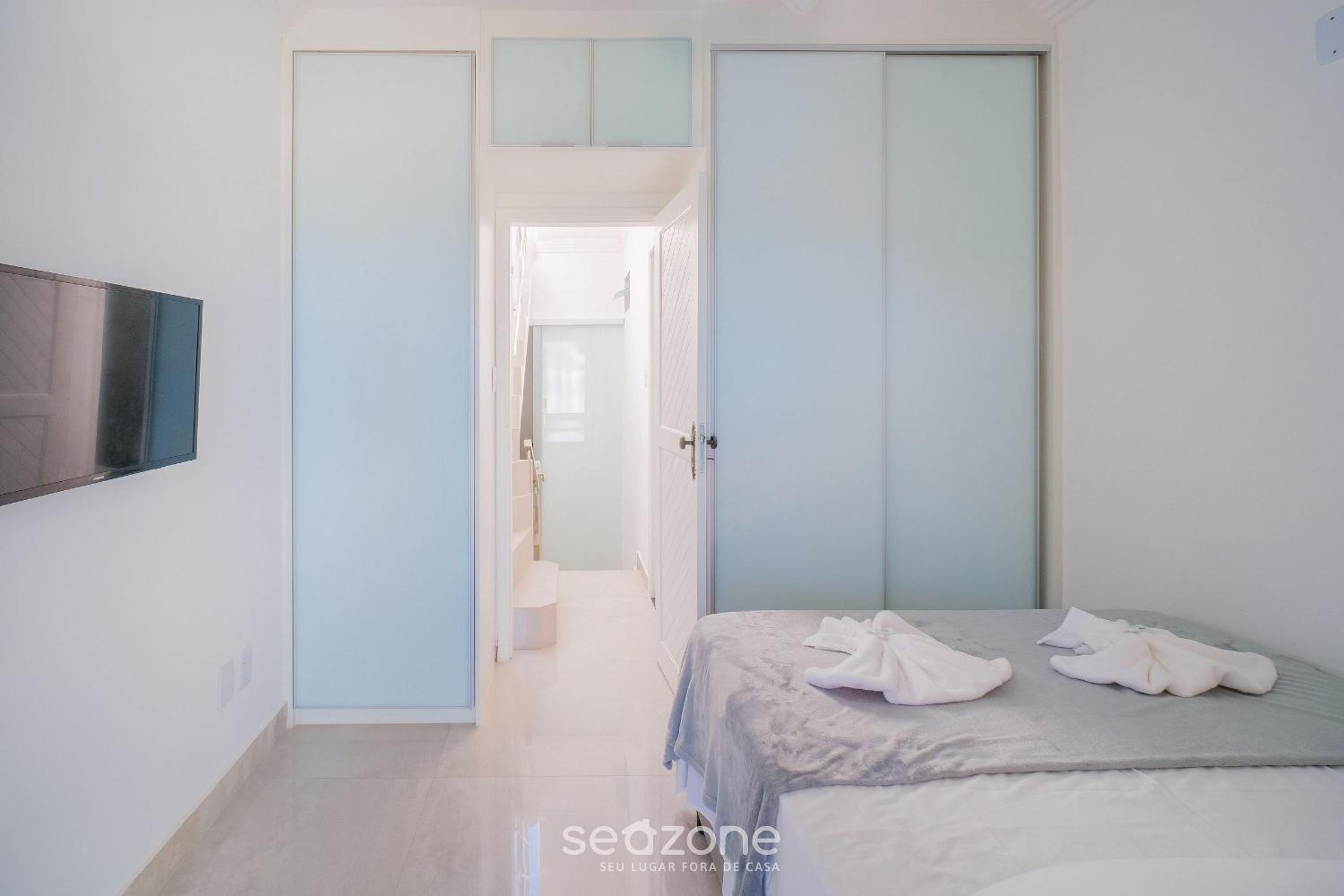 Seafront house with 2 bedr in Salvador | AVM0011