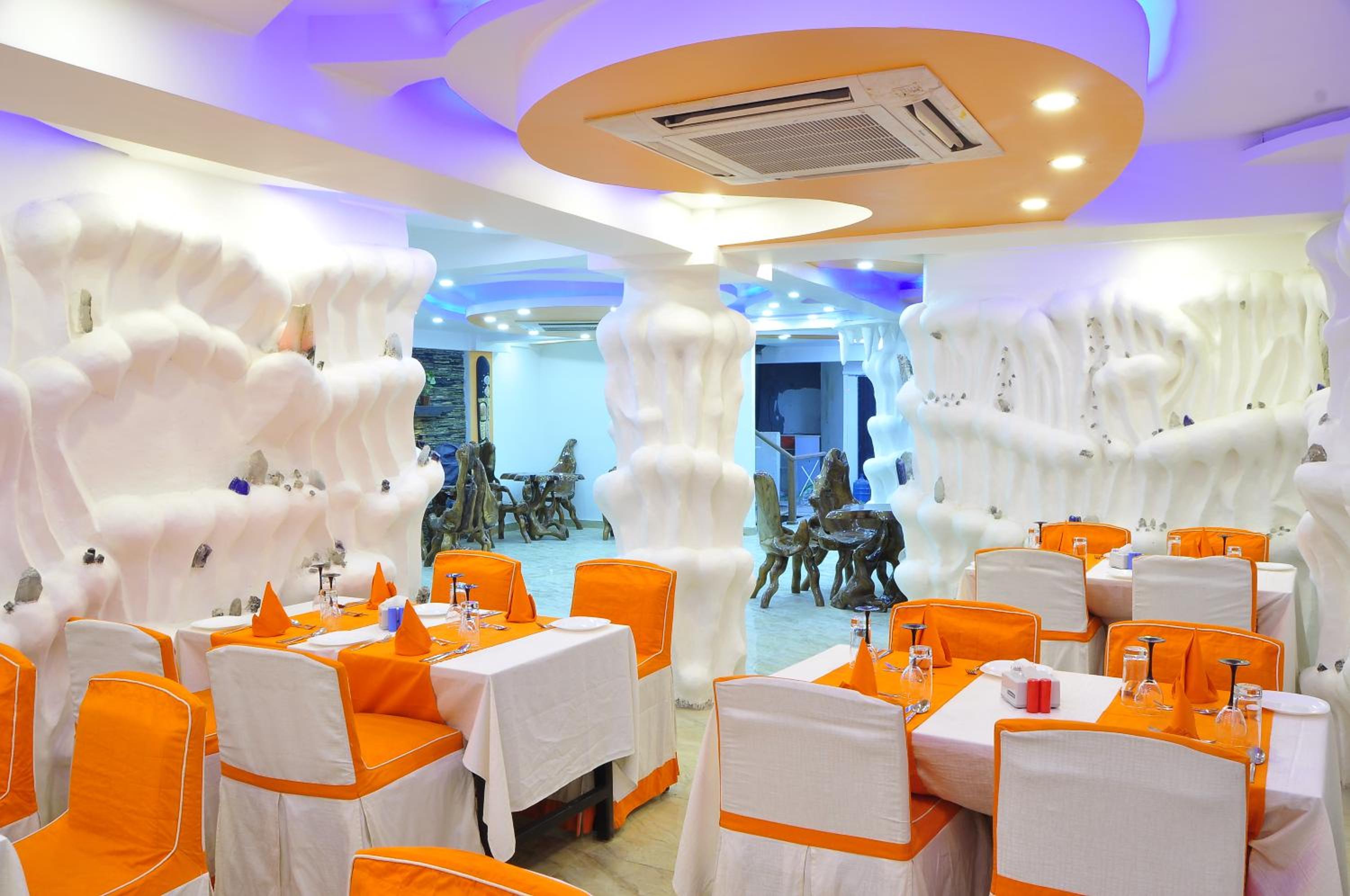Royal Penguin Boutique Hotel & Spa