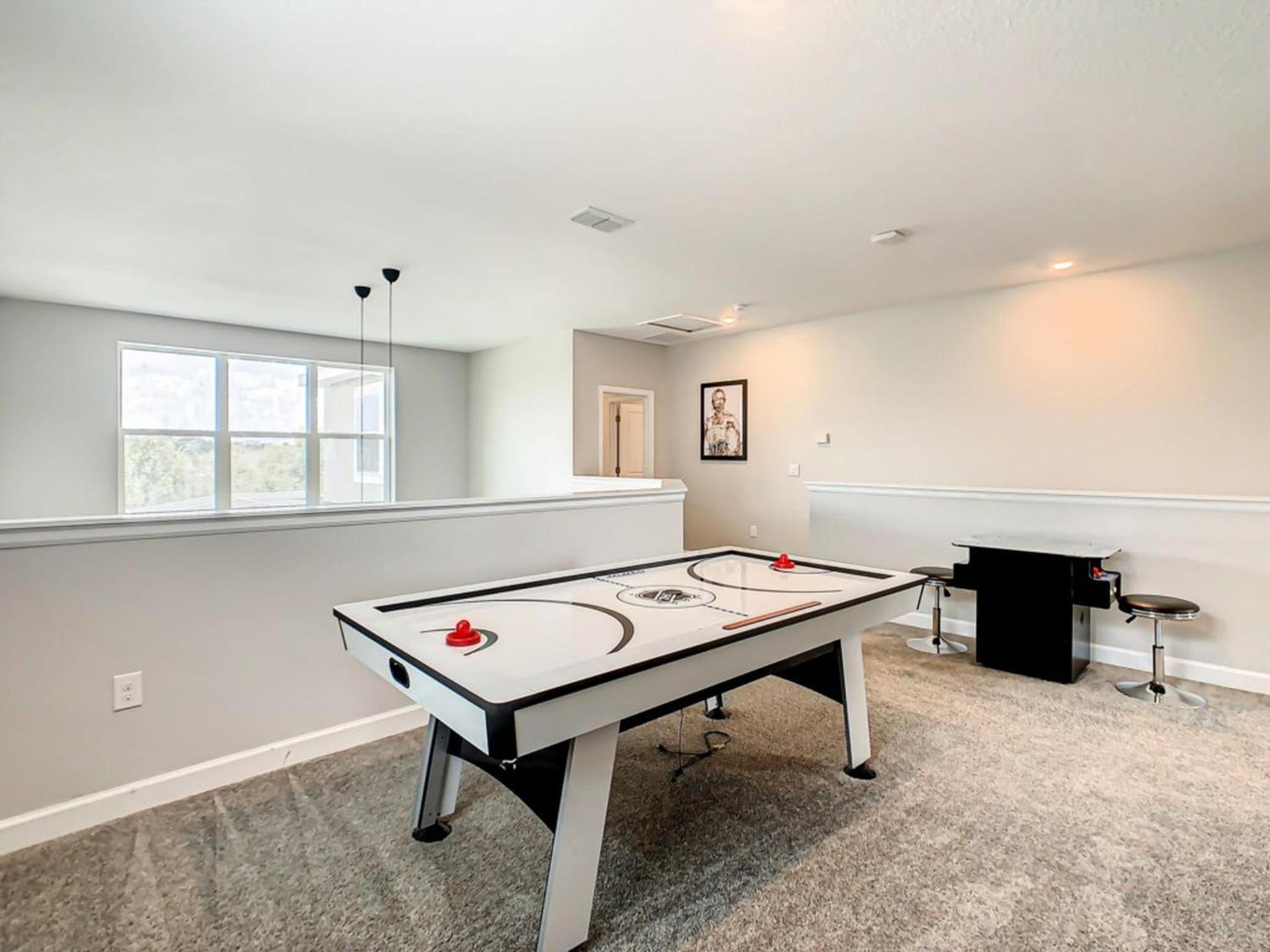 Luxury 5BR Near Disney | Pool & Golf Retreat