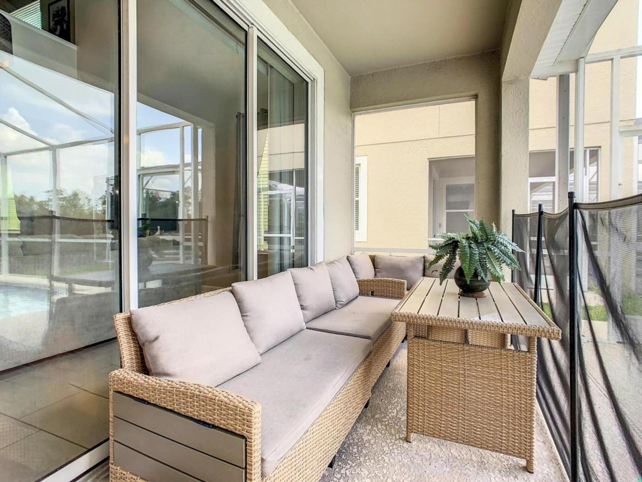 Luxury 5BR Near Disney | Pool & Golf Retreat
