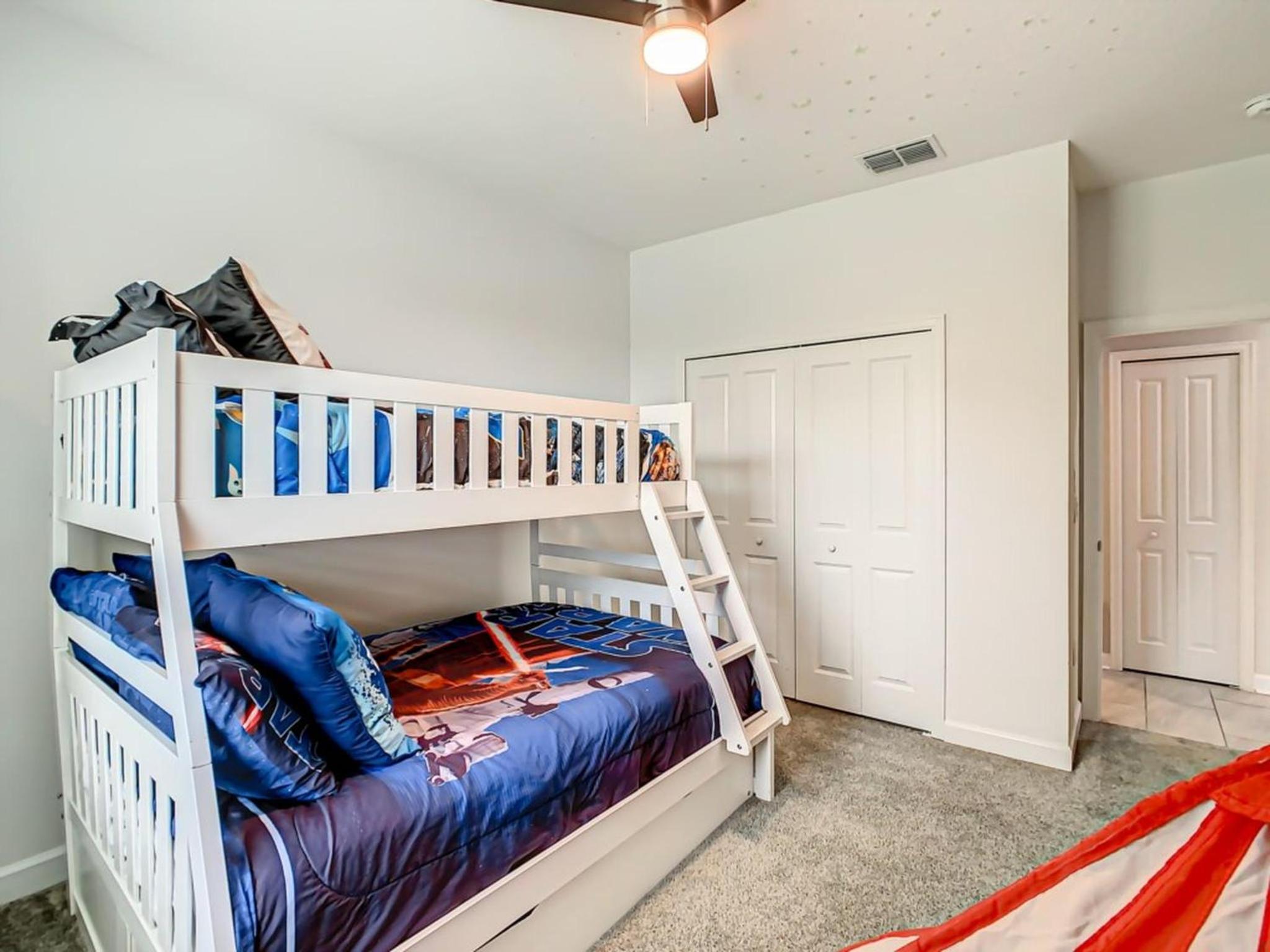 Luxury 5BR Near Disney | Pool & Golf Retreat