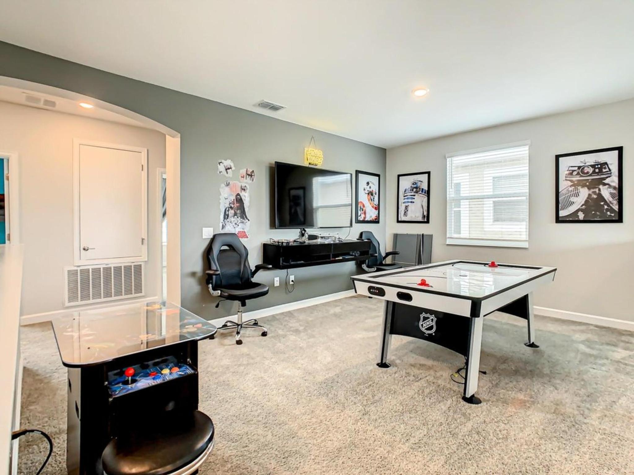 Luxury 5BR Near Disney | Pool & Golf Retreat