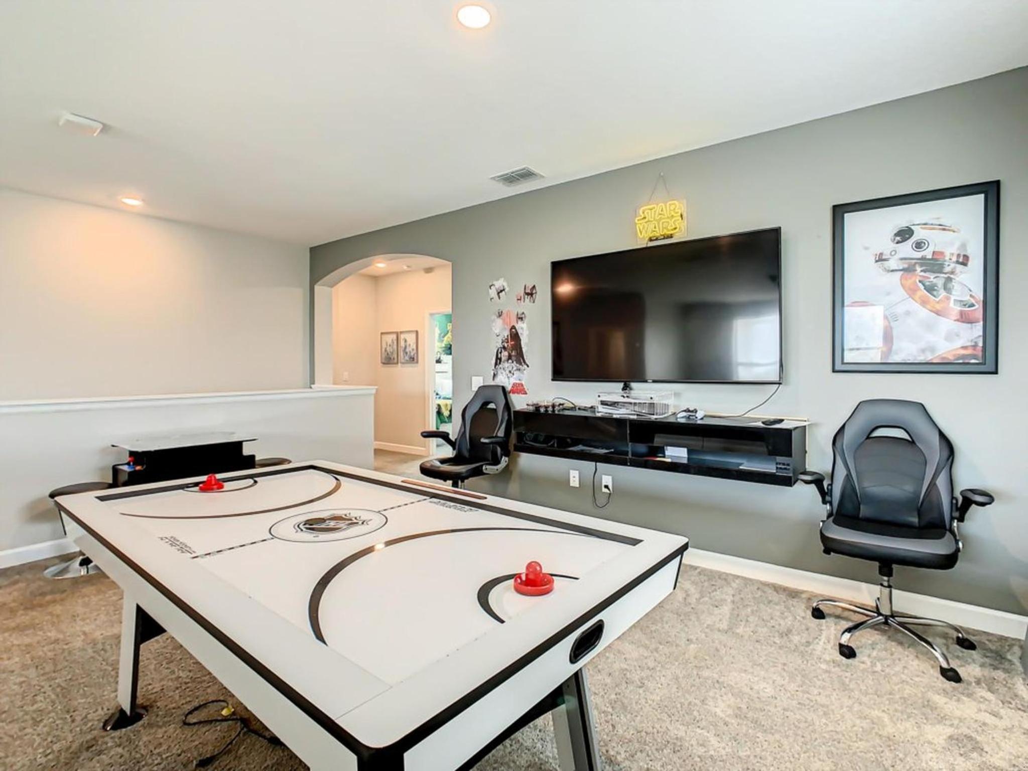 Luxury 5BR Near Disney | Pool & Golf Retreat