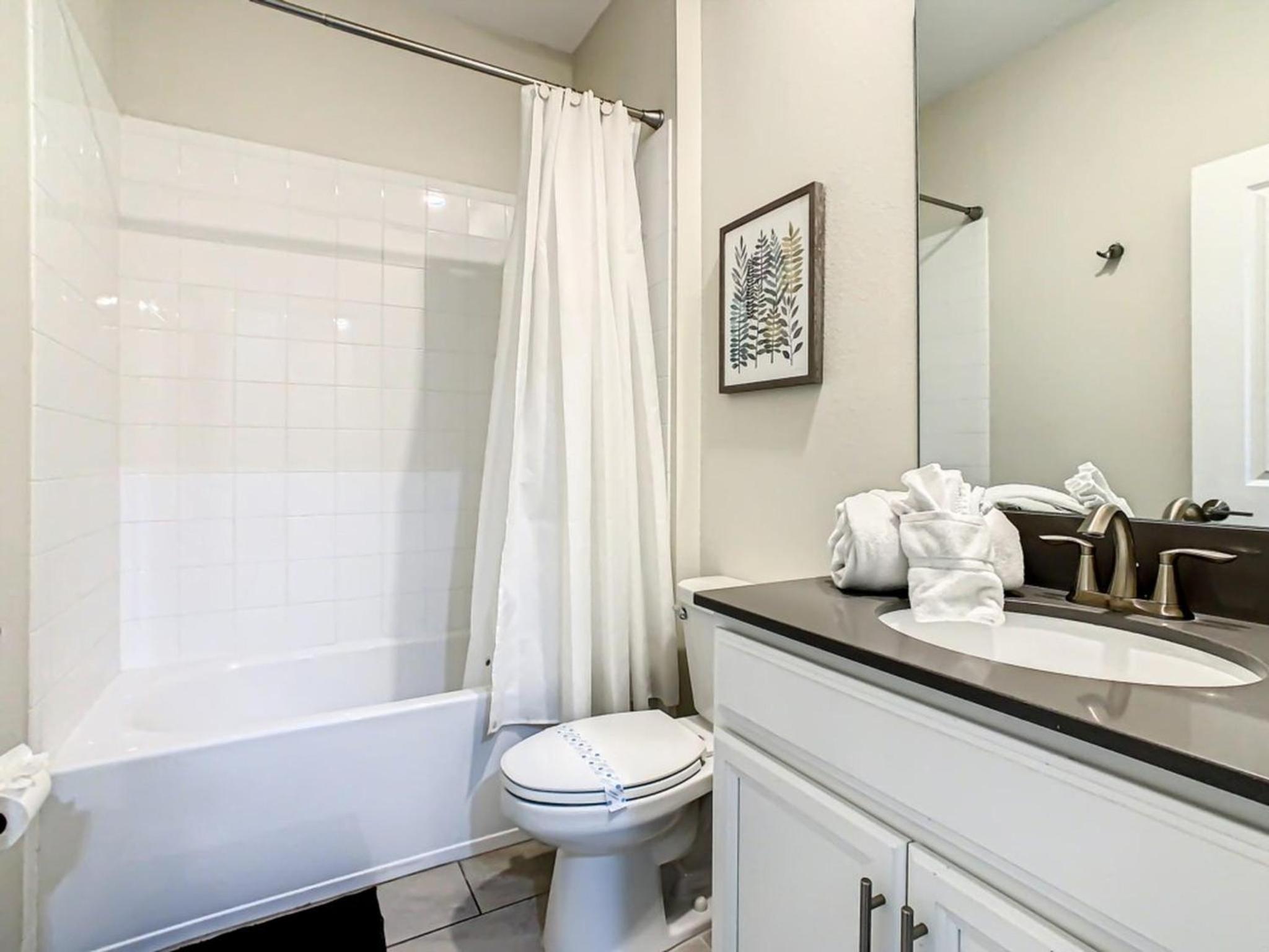 Luxury 5BR Near Disney | Pool & Golf Retreat