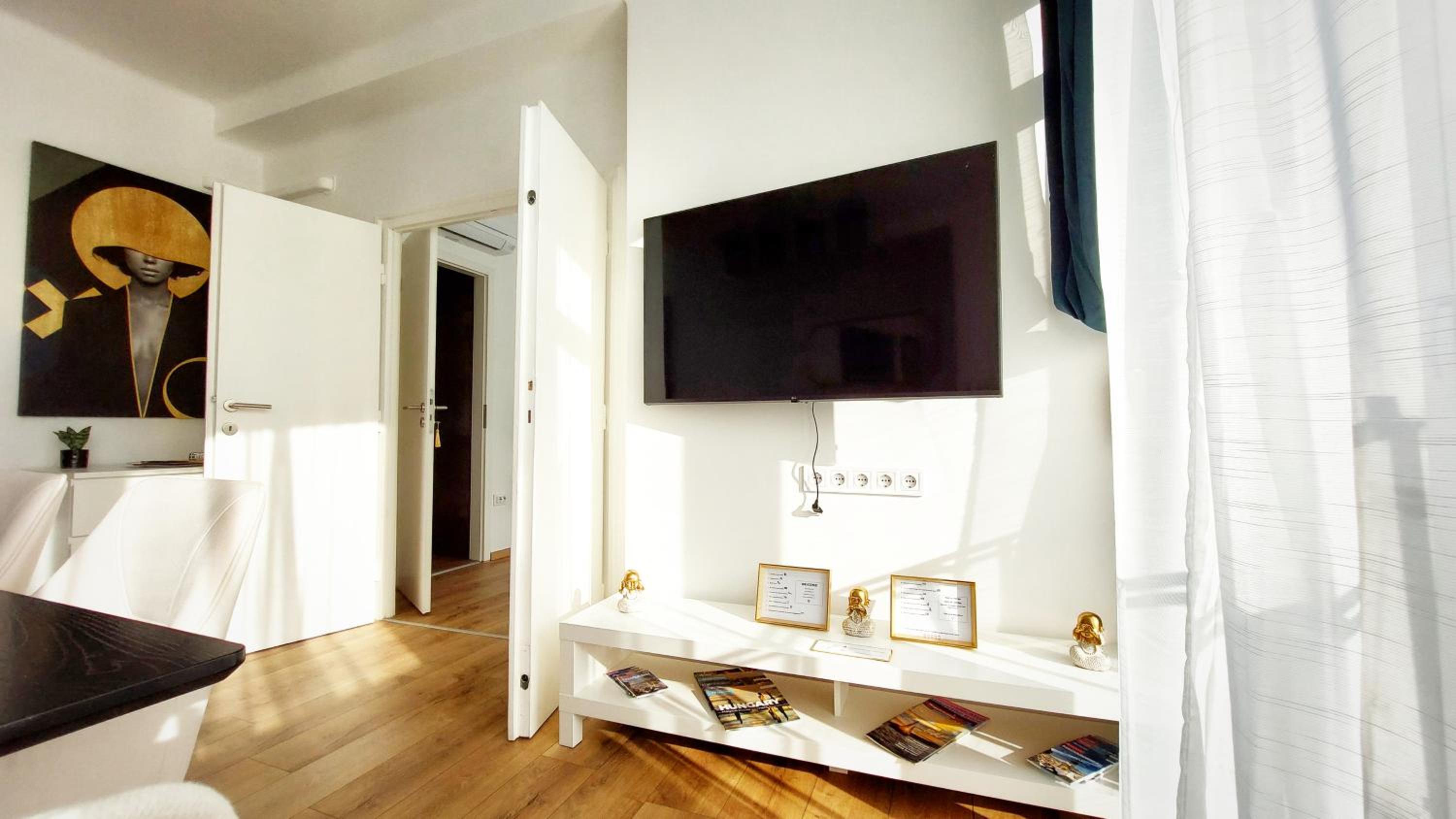 Central Station Lux Downtown Apartman
