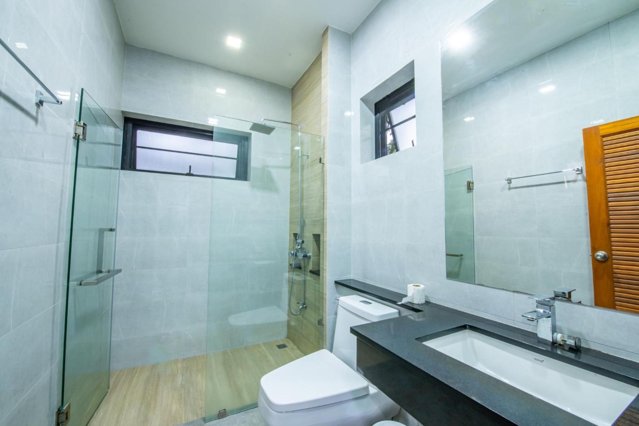 Airport Pool Villa บางเสร่