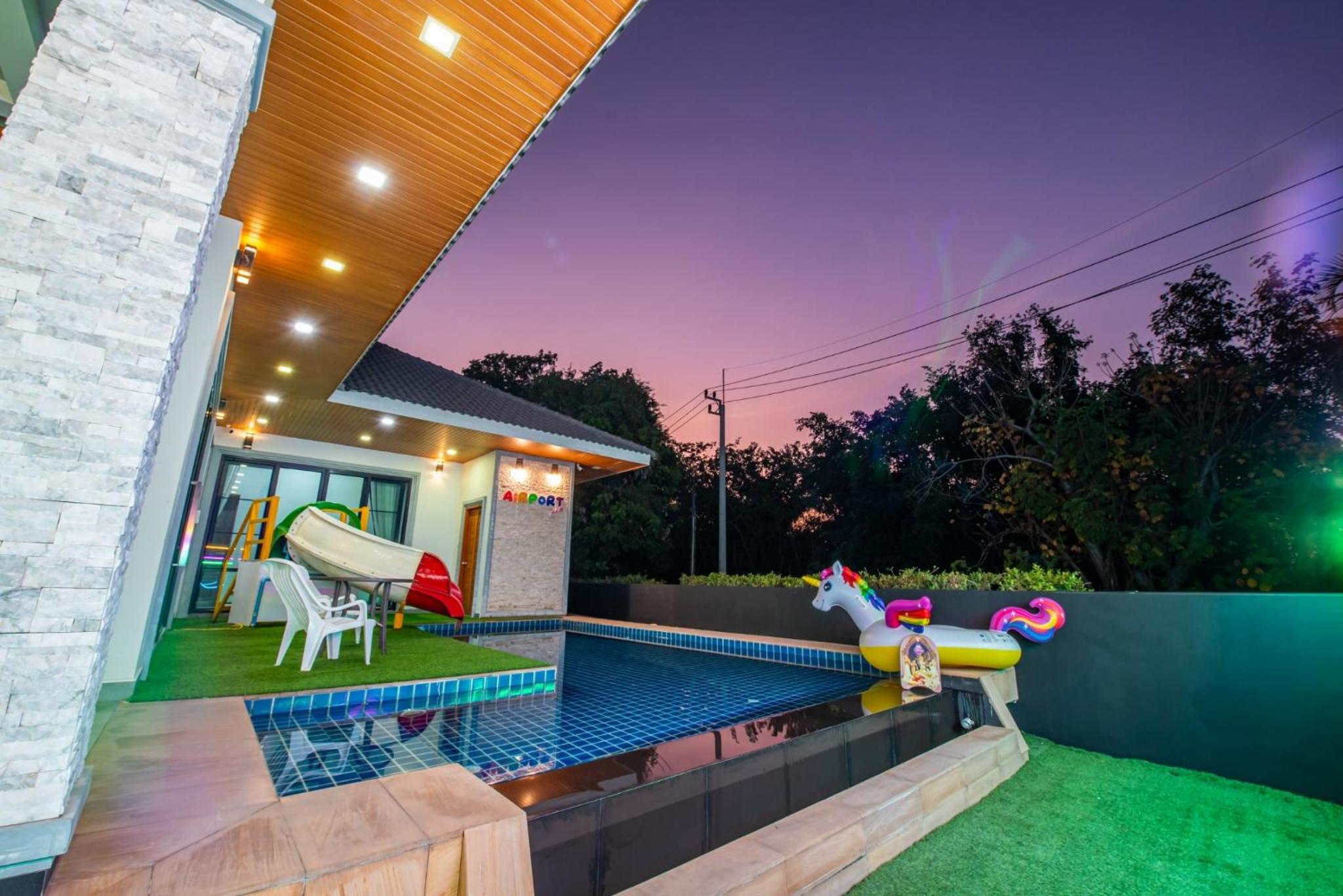Airport Pool Villa บางเสร่