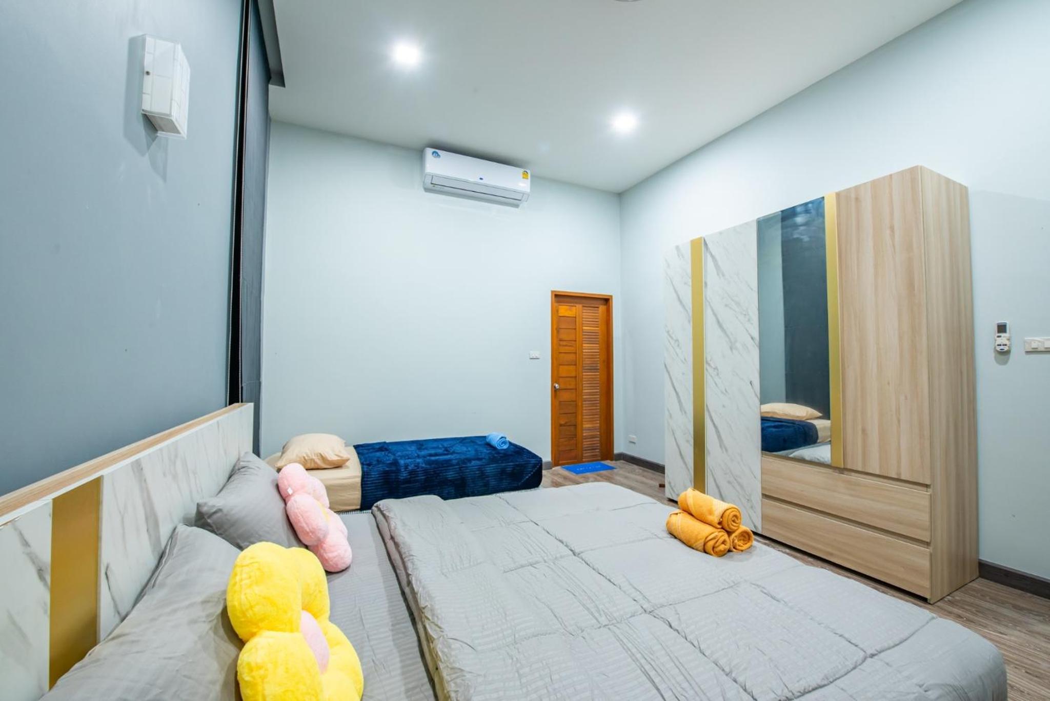Airport Pool Villa บางเสร่