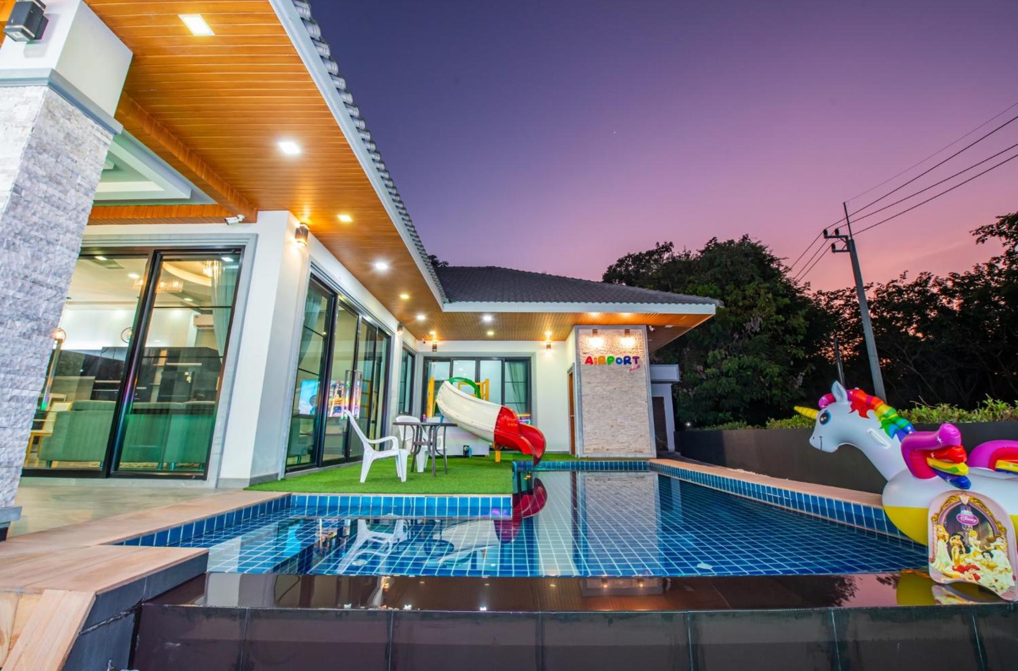 Airport Pool Villa บางเสร่