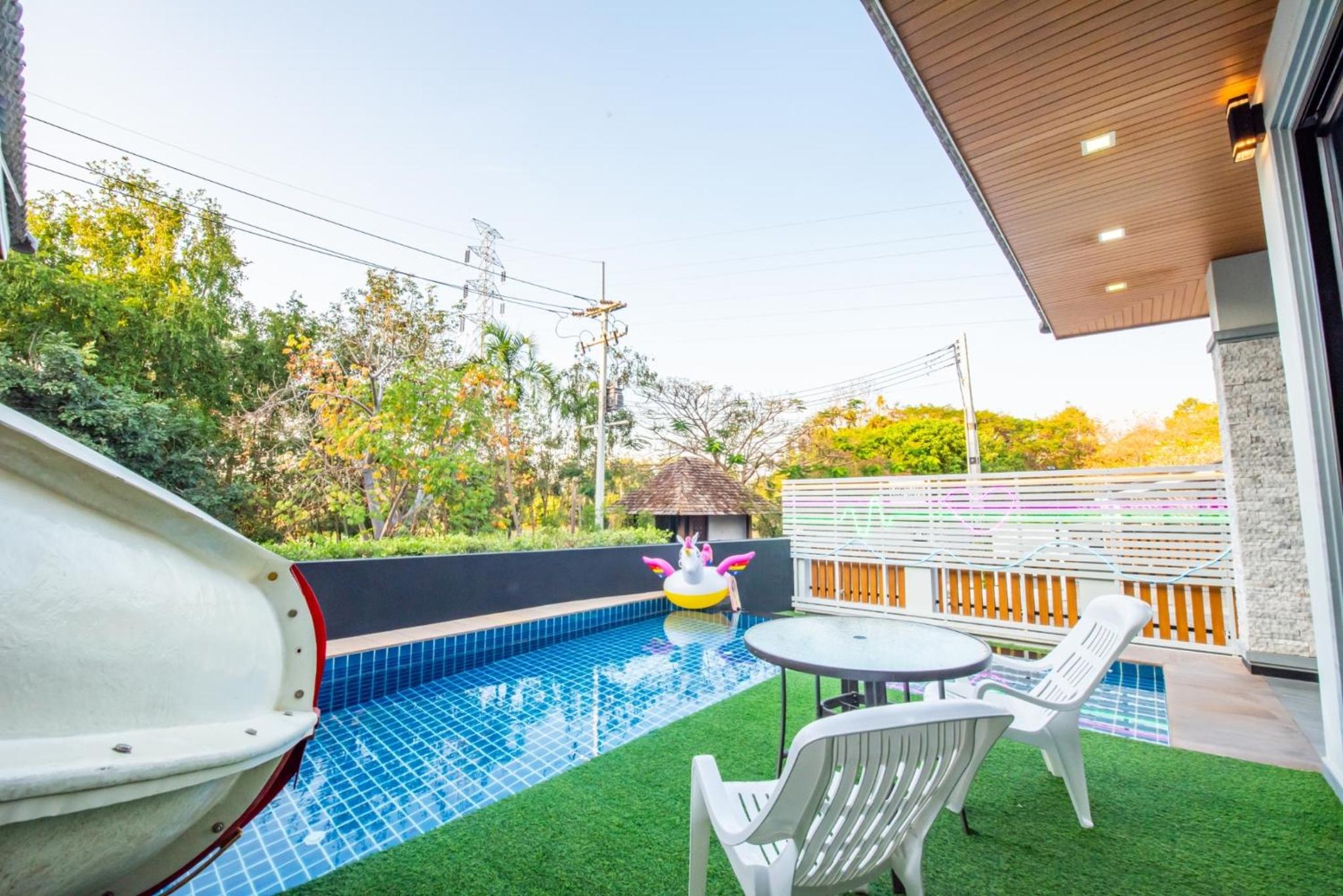 Airport Pool Villa บางเสร่