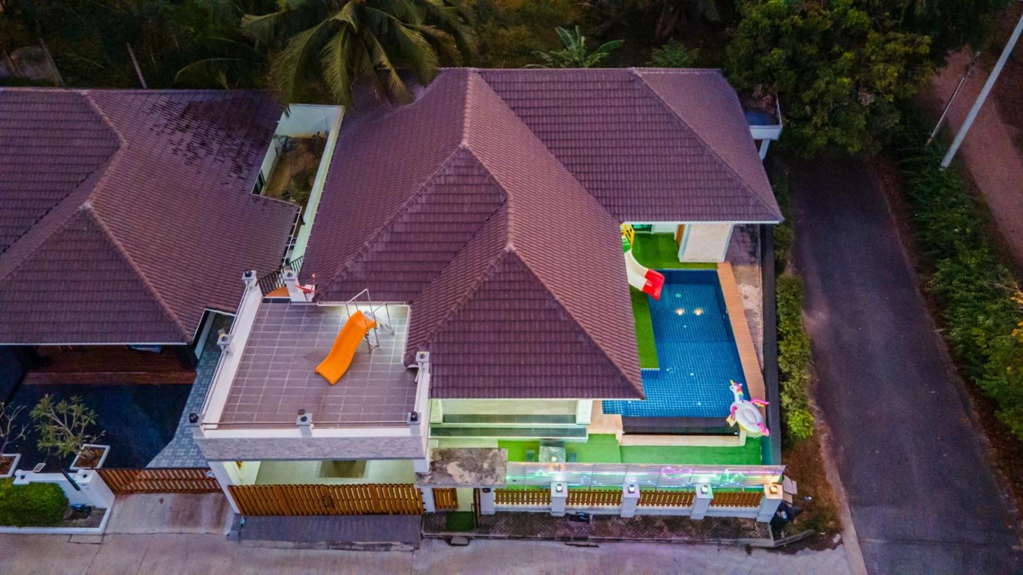 Airport Pool Villa บางเสร่