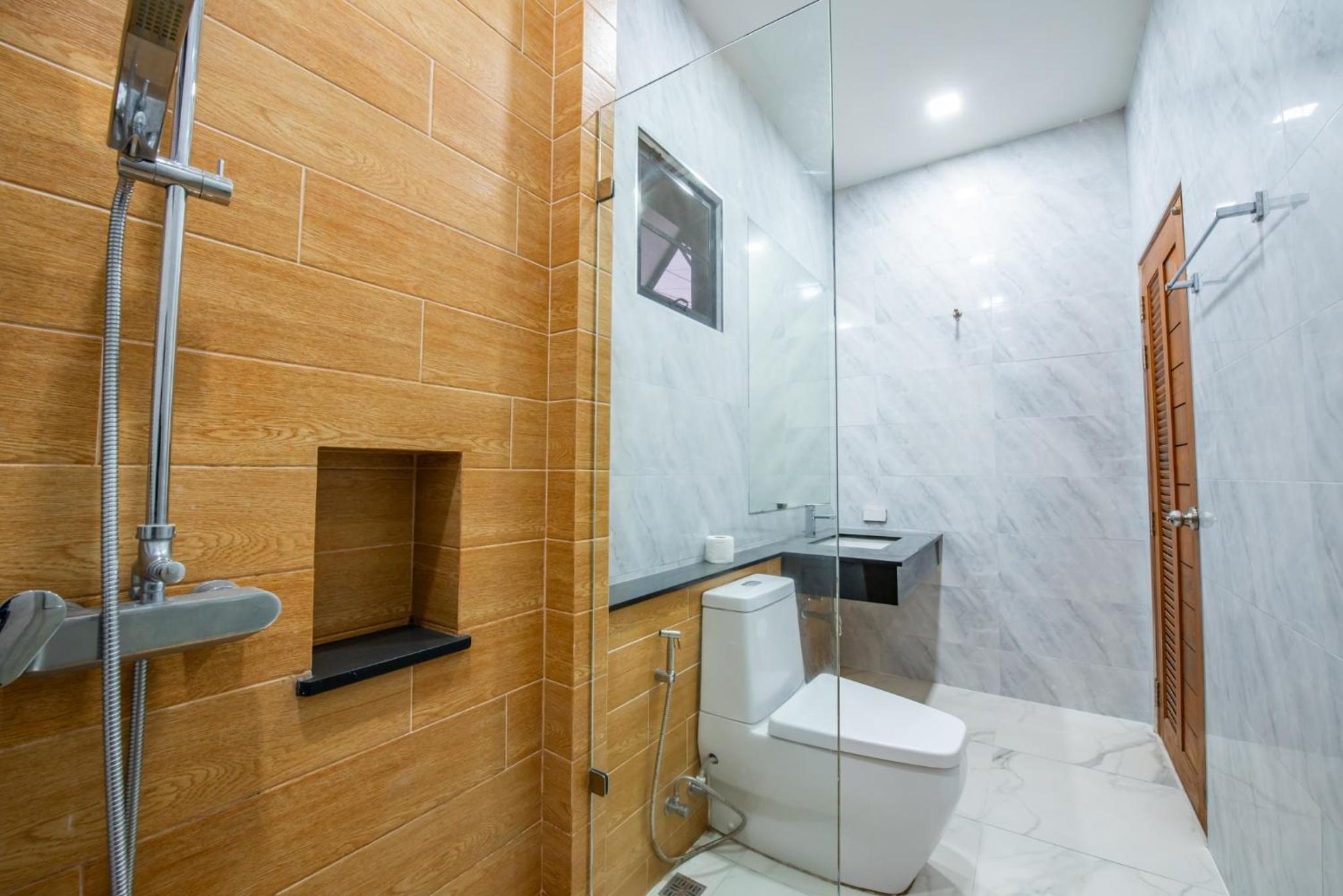 Airport Pool Villa บางเสร่