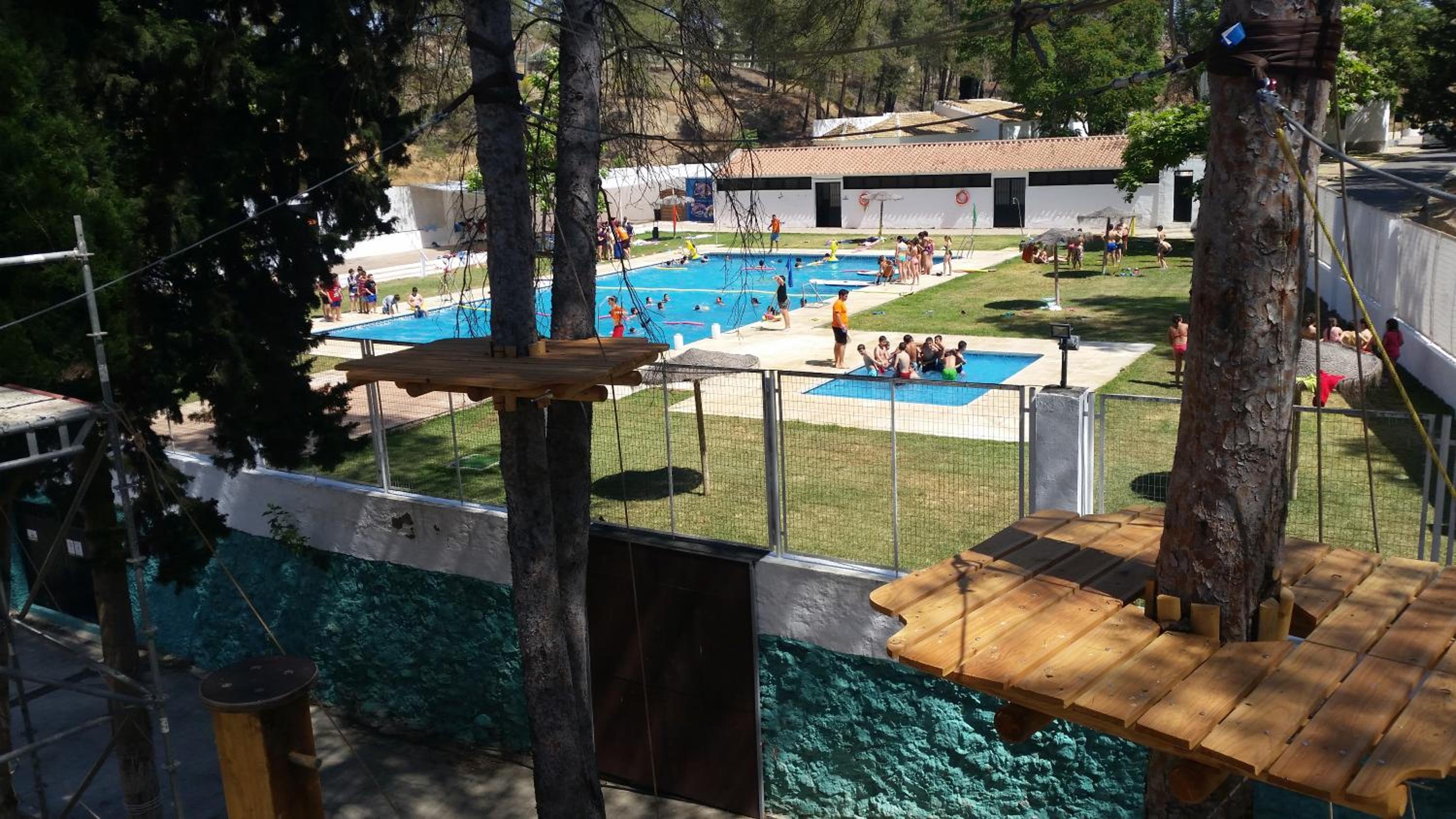 CENTRO DE OCIO ALÚA Bungalows Camping Rafting Benamejí