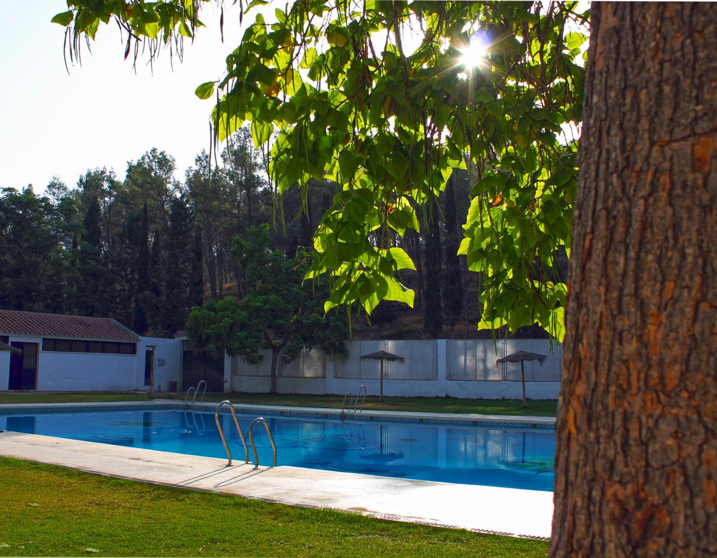 CENTRO DE OCIO ALÚA Bungalows Camping Rafting Benamejí