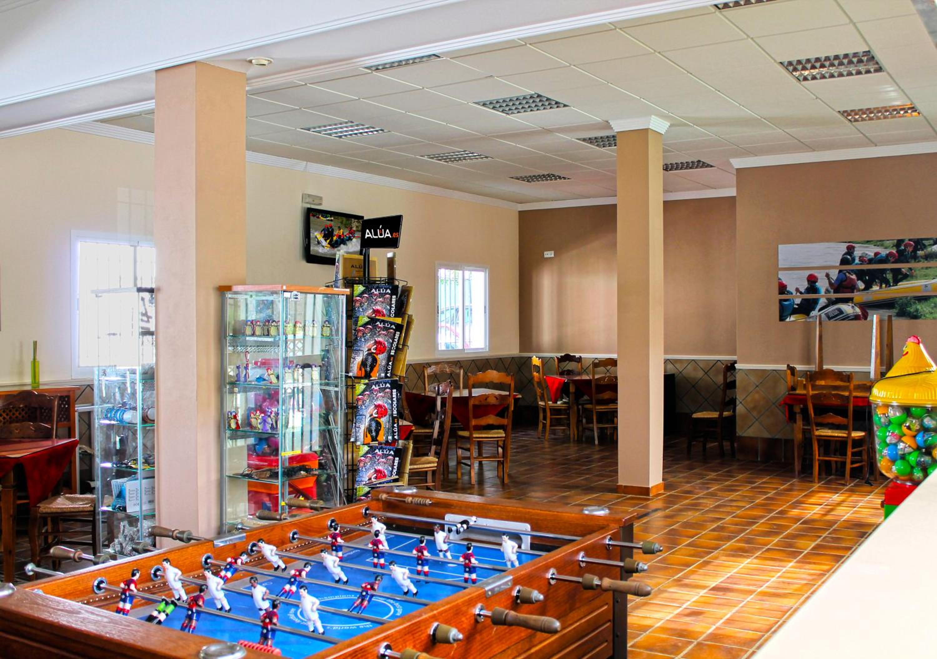 CENTRO DE OCIO ALÚA Bungalows Camping Rafting Benamejí