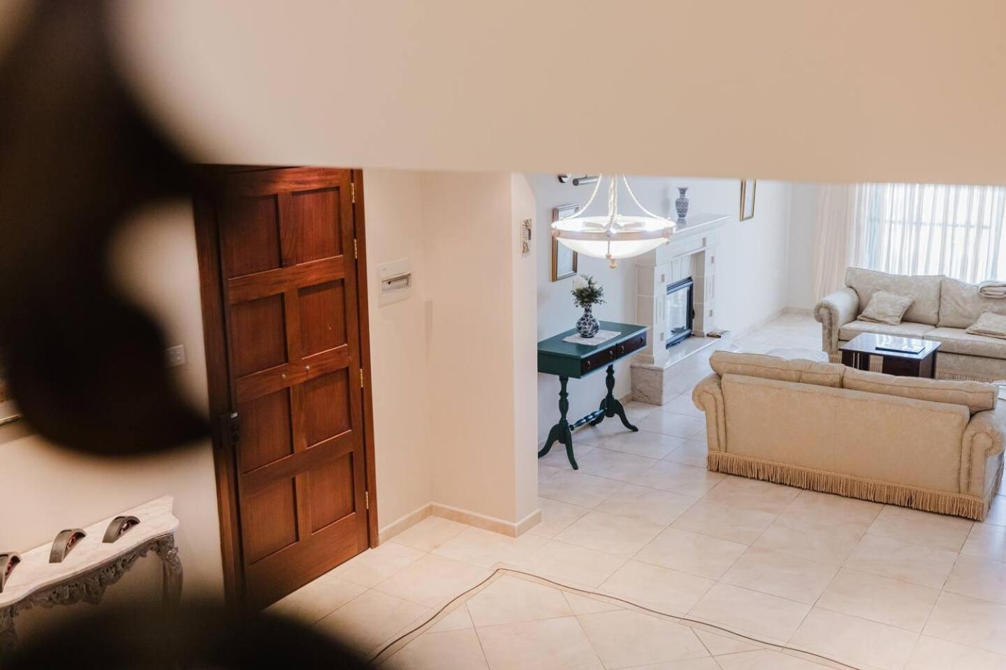 Mellieha villa w jacuzzi and pool table by Homely!