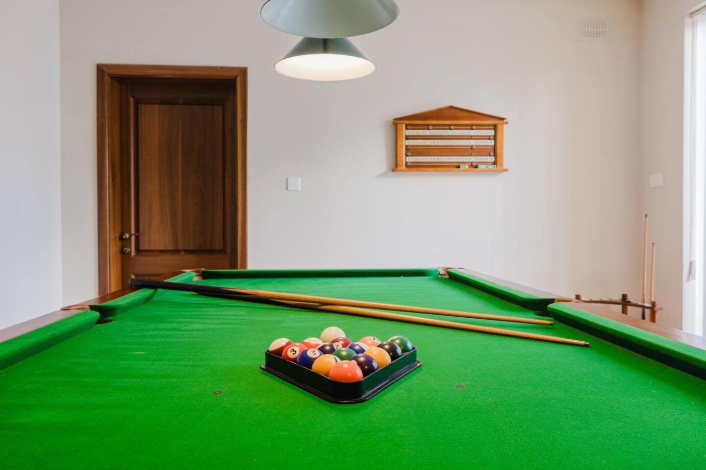 Mellieha villa w jacuzzi and pool table by Homely!