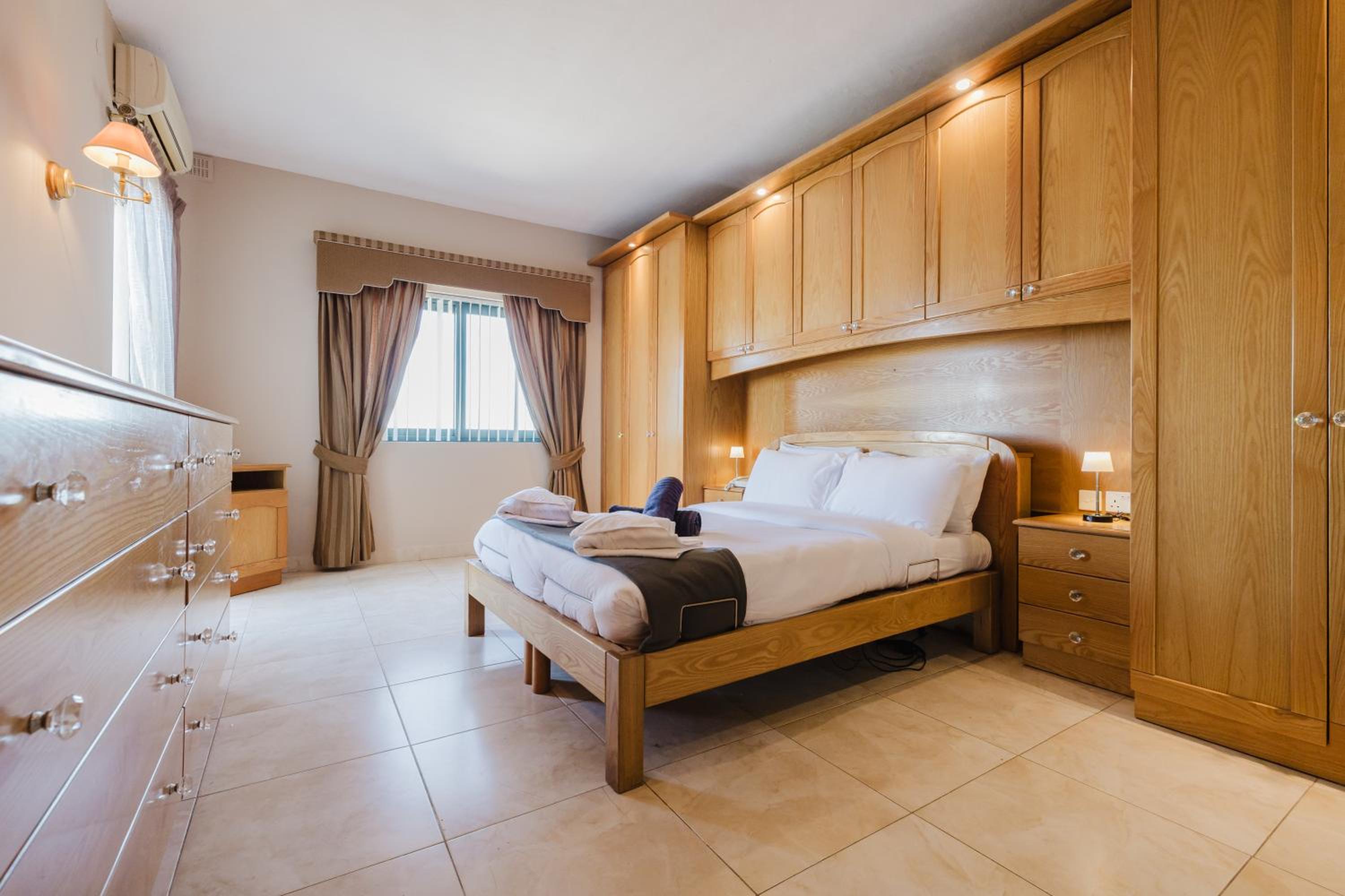Mellieha villa w jacuzzi and pool table by Homely!