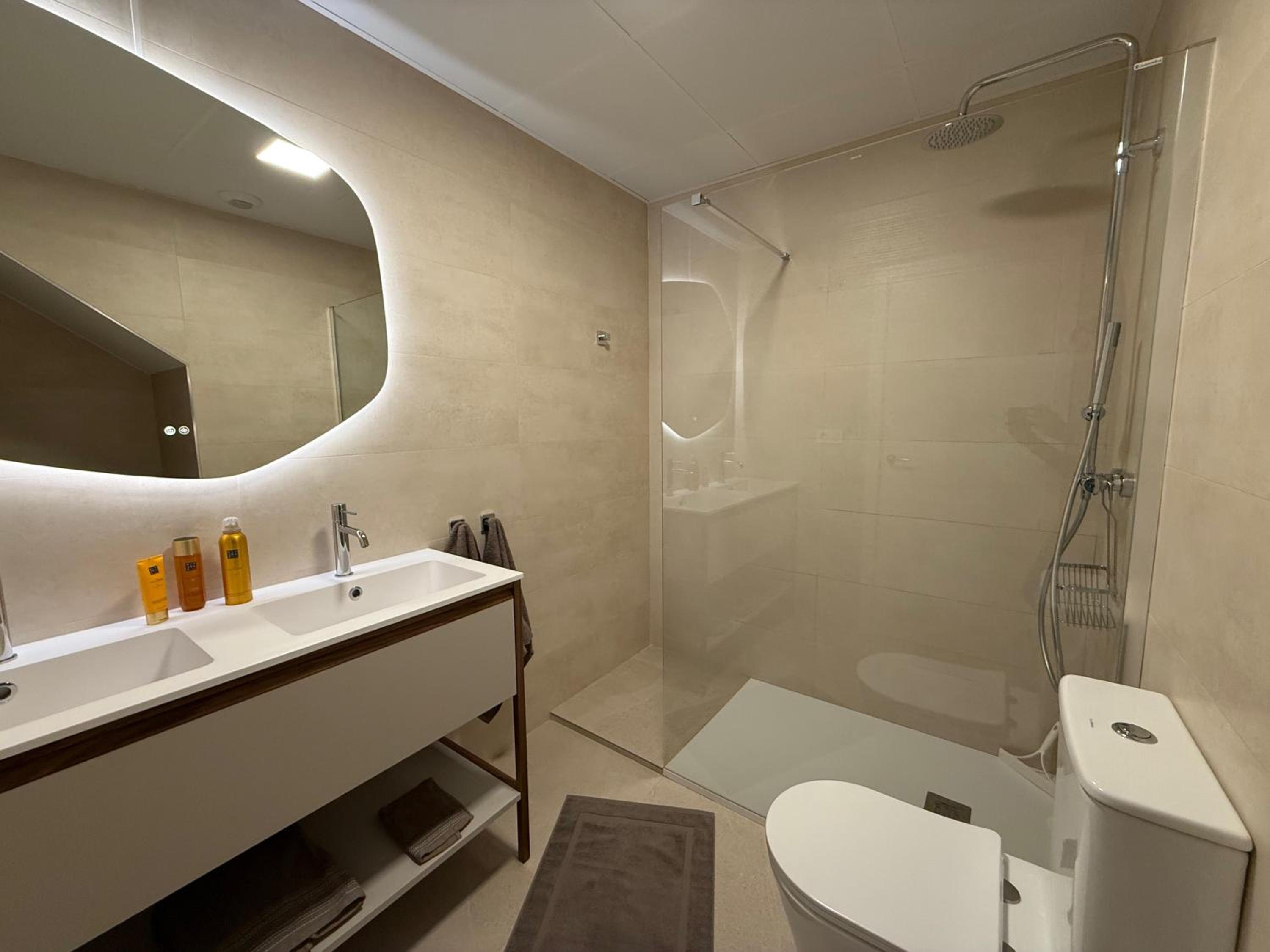 H2M Postigo Duplex terrace 2 bathrooms, Smart TV, Oven