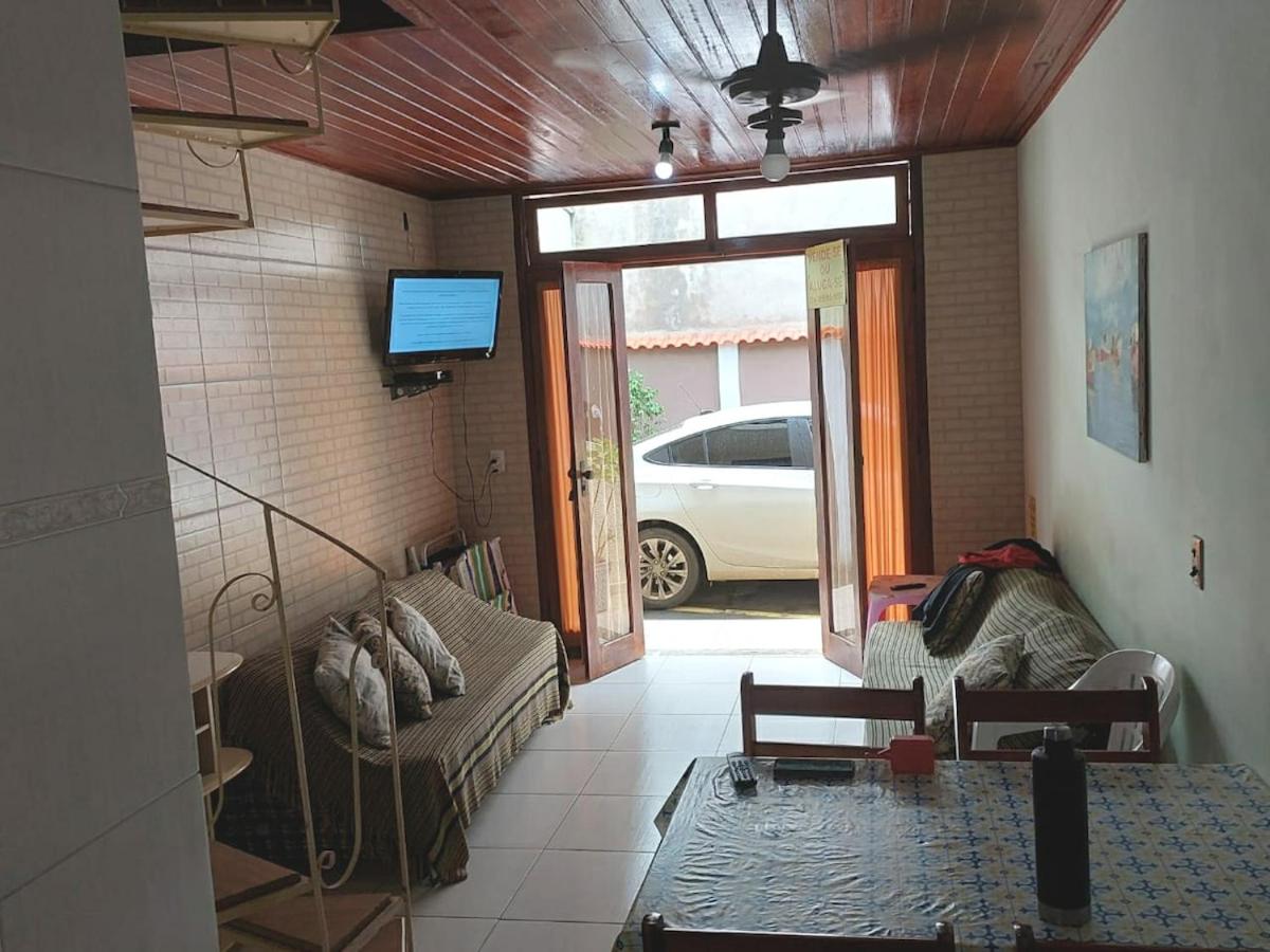 Cabo Frio - Peró - casa em condomínio com piscina e área de lazer, próximo das praias