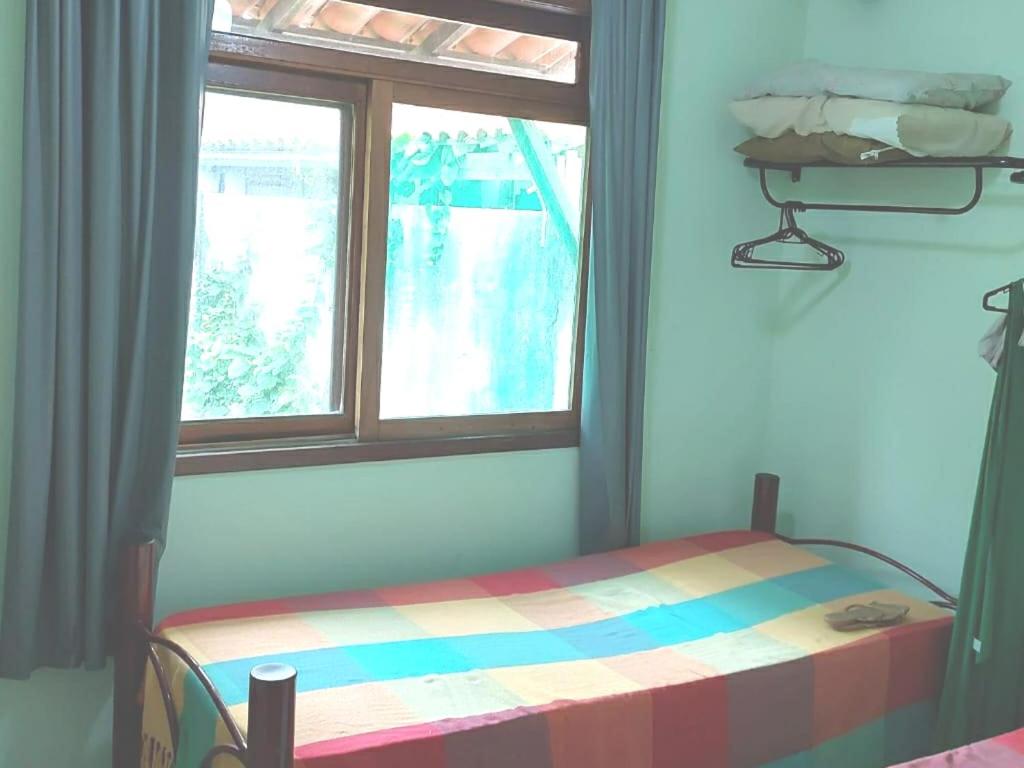 Cabo Frio - Peró - casa em condomínio com piscina e área de lazer, próximo das praias