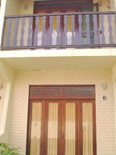 Cabo Frio - Peró - casa em condomínio com piscina e área de lazer, próximo das praias